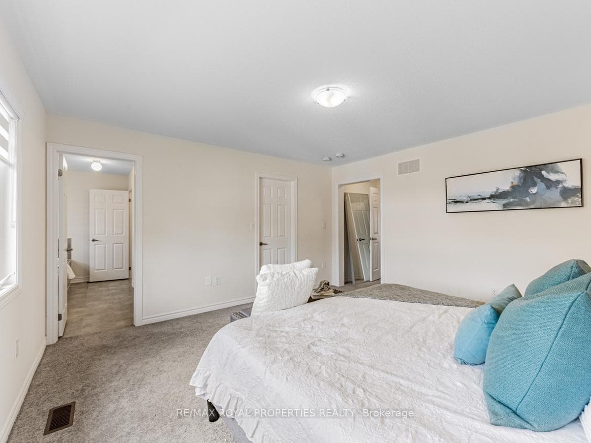 287 Fleetwood Drive photo 23