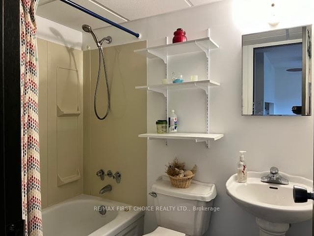 630 Sherrington Drive Unit 212 photo 18