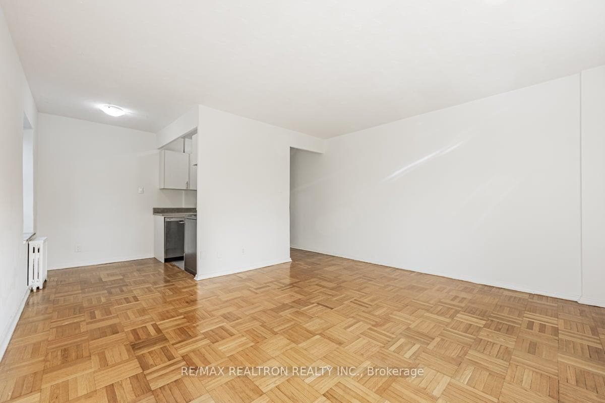 156 Kingston Road Unit 216 photo 15