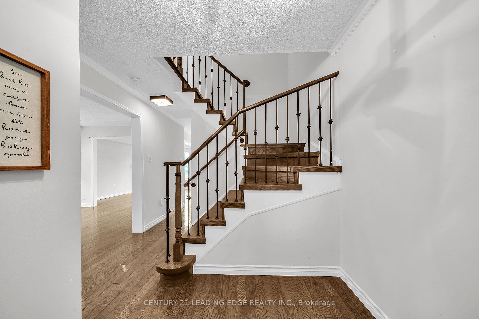 19 Connery Crescent photo 8