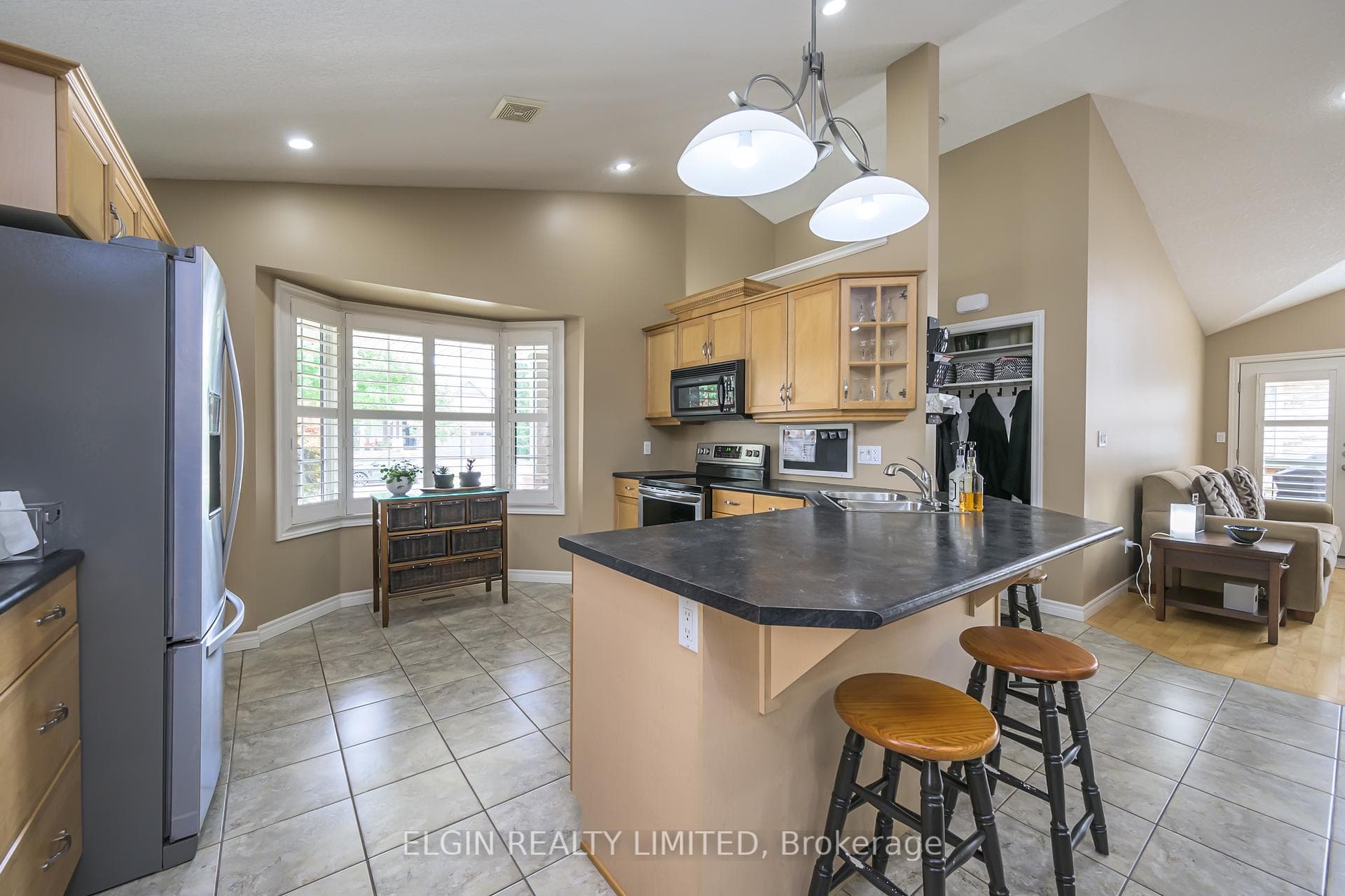 15 Hummingbird Lane photo 18