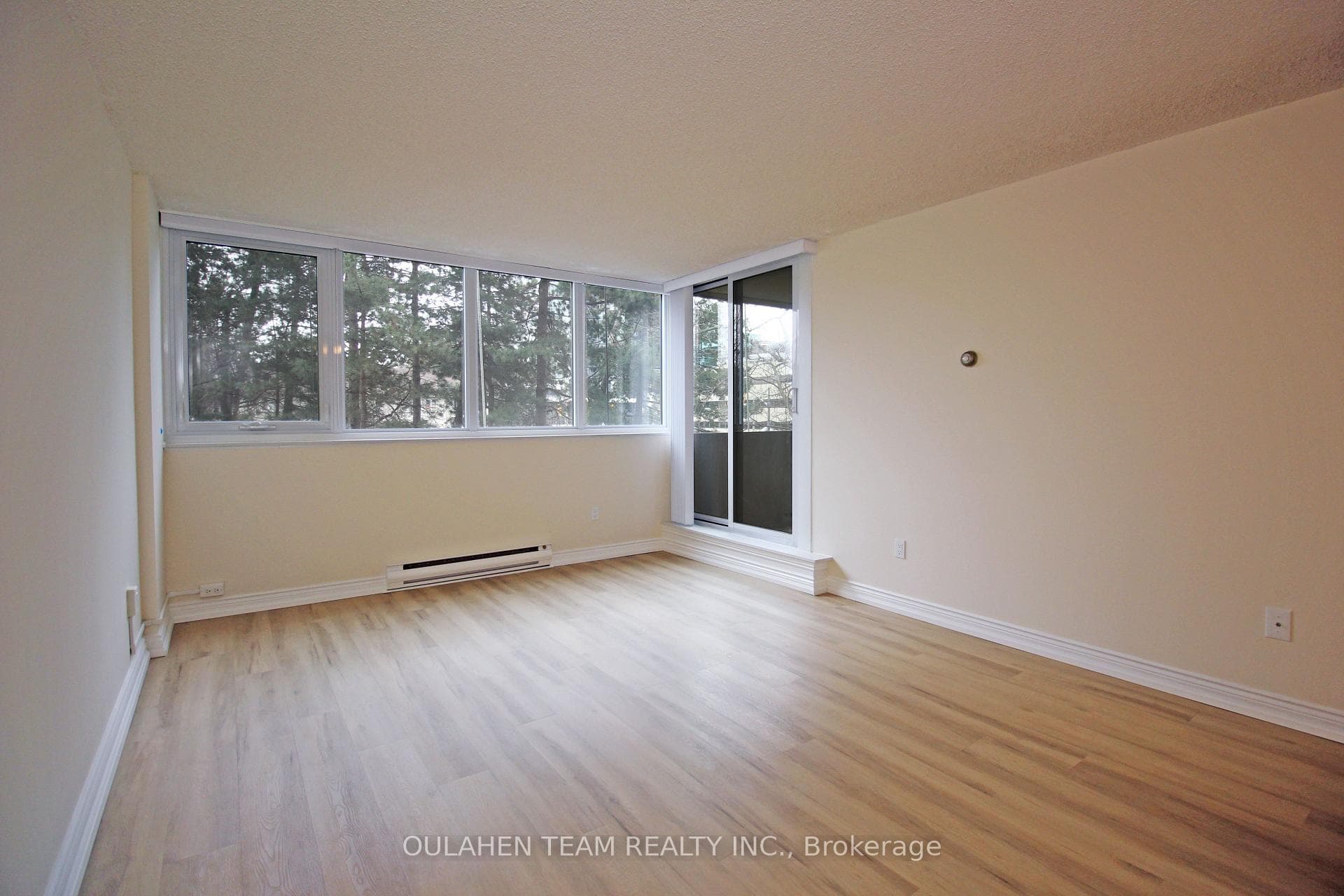 65 Spring Garden Avenue Unit 201 photo 15