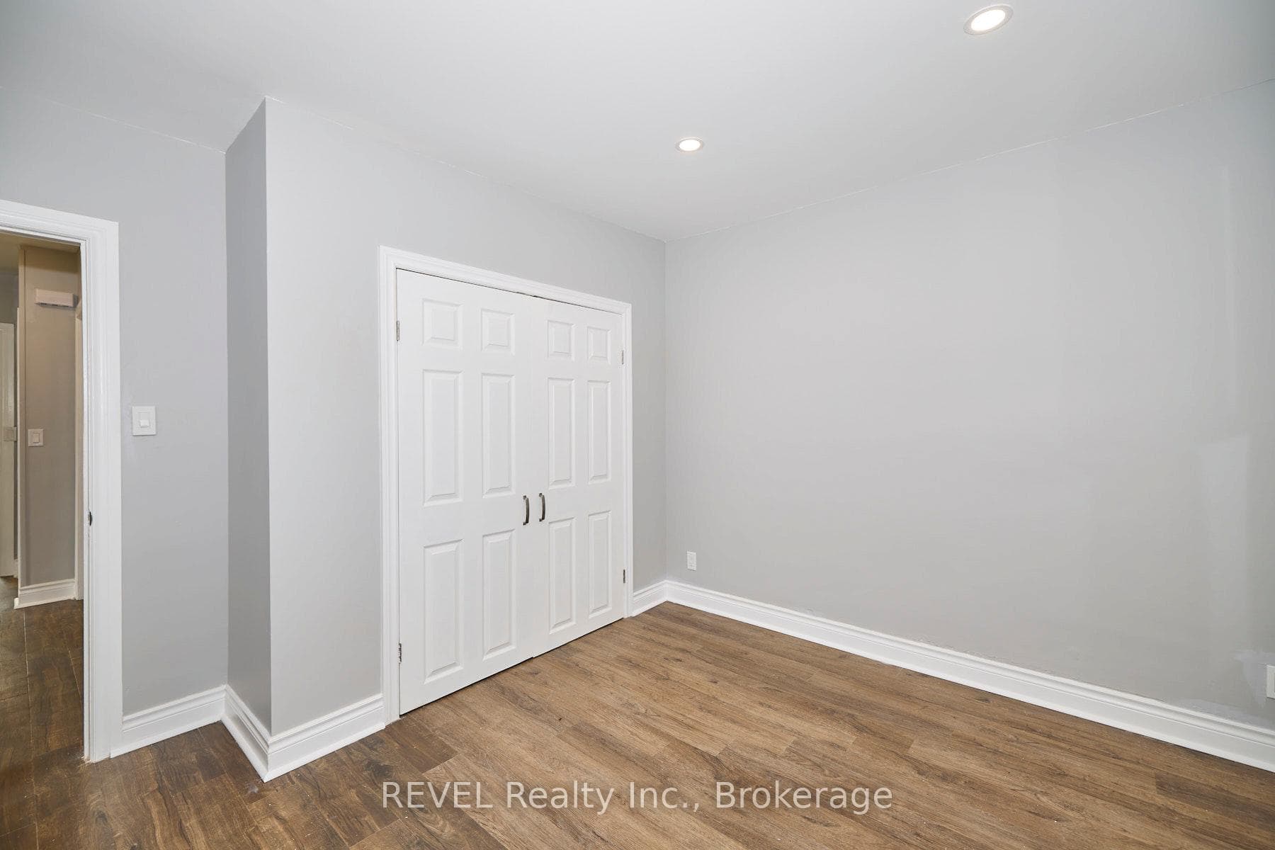 43 COSBY Avenue photo 9