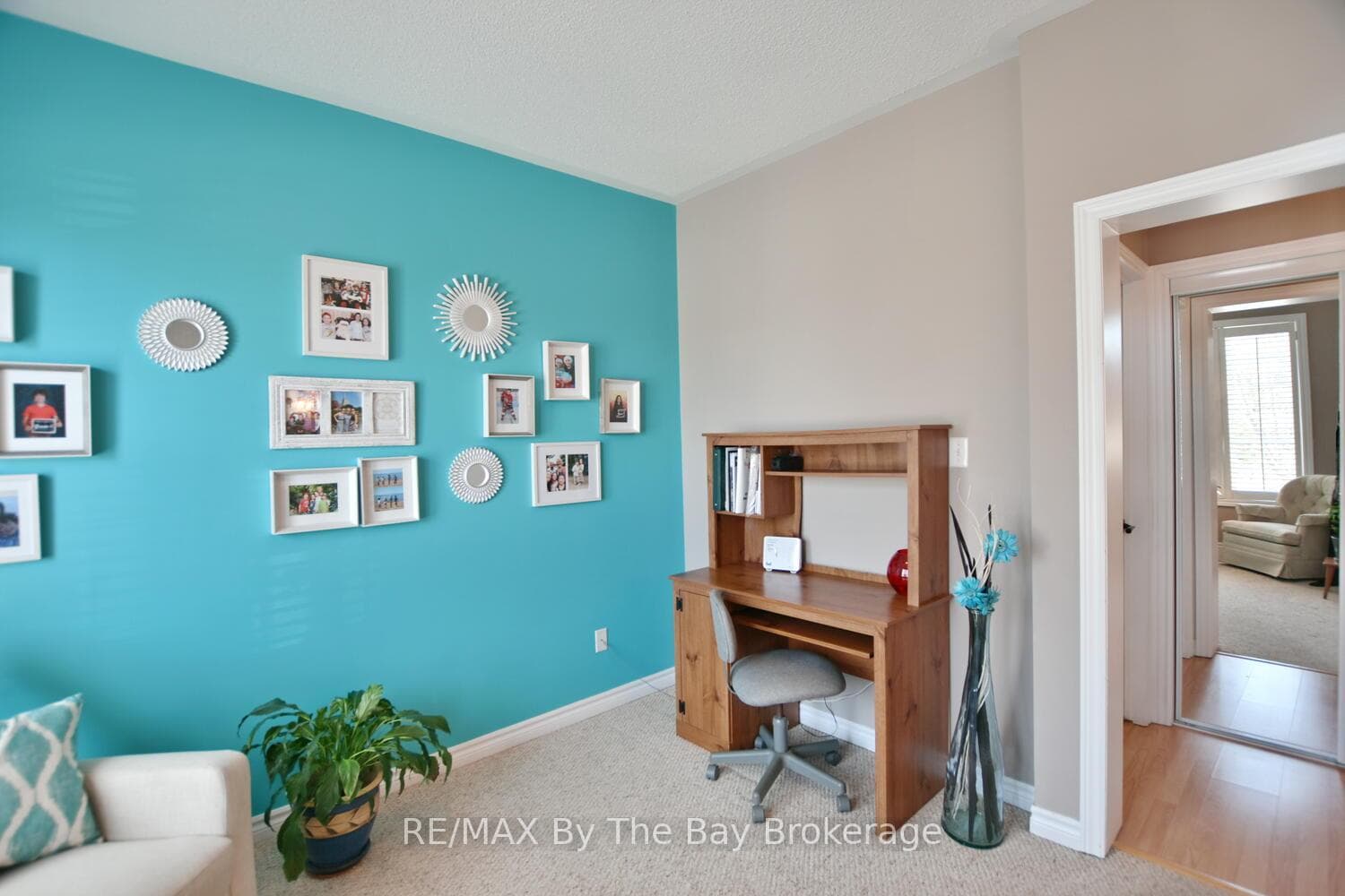 55 Oriole Crescent photo 8