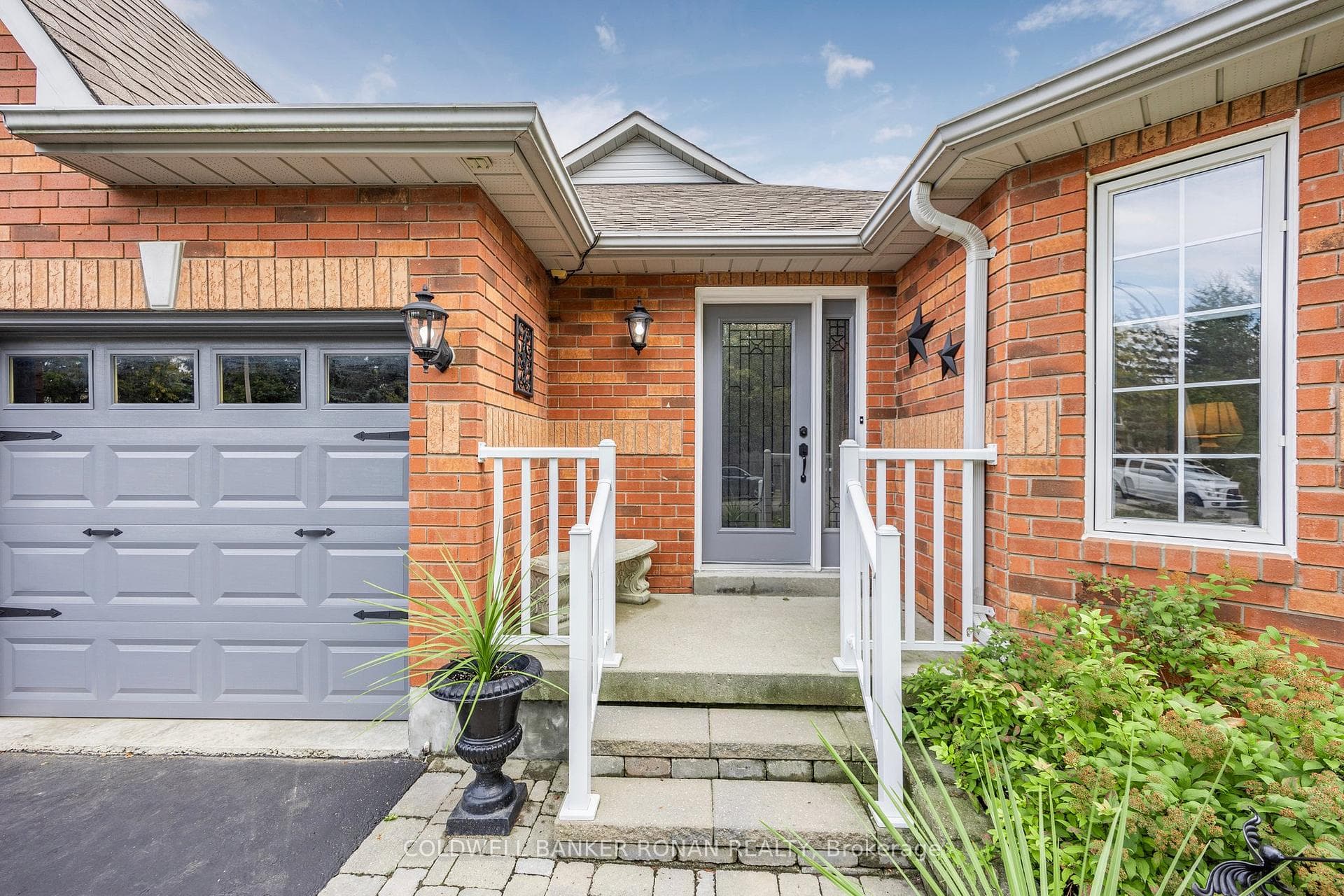 25 Reynolds Avenue photo 4