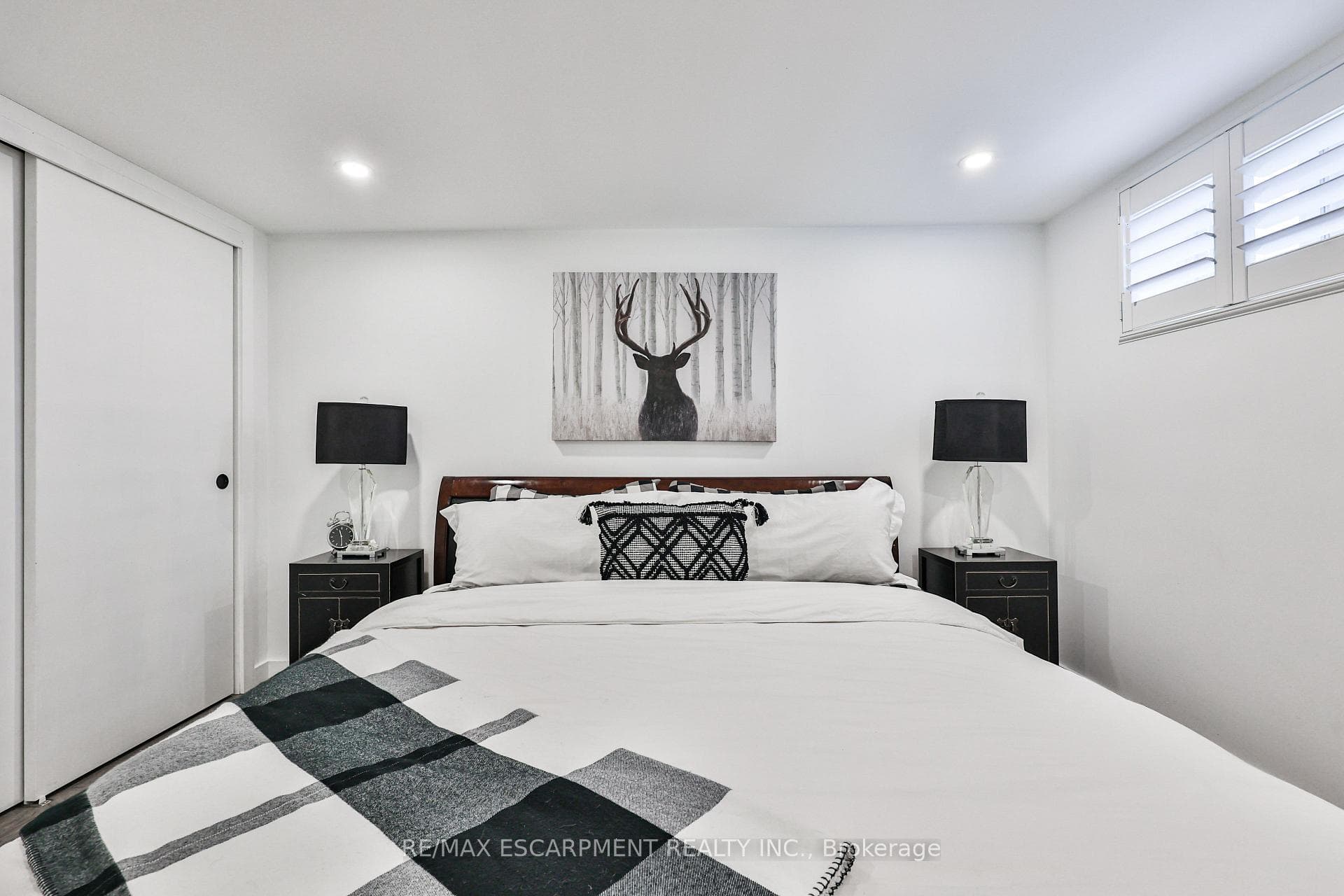 60 Galbraith Drive photo 36