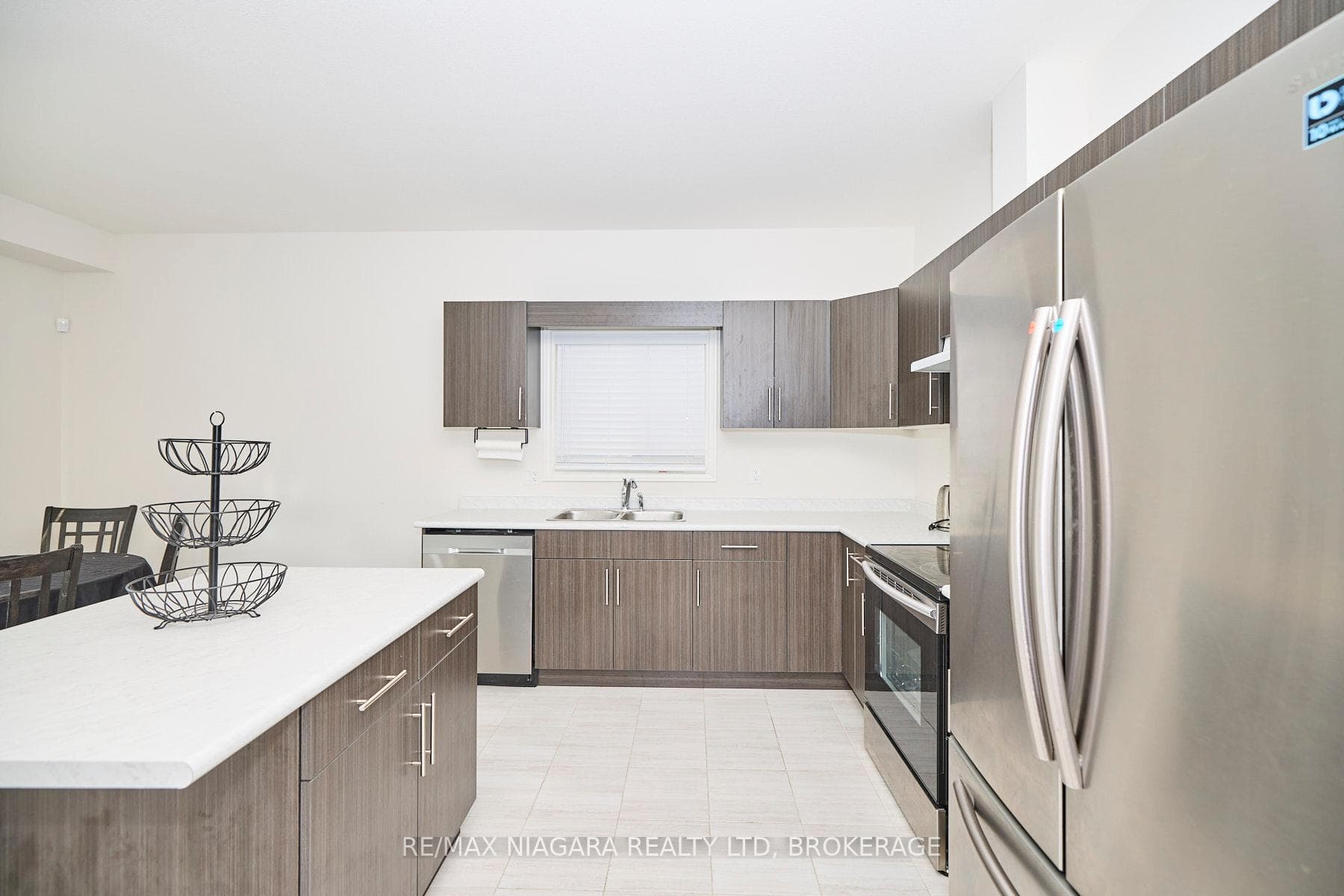 3595 Carolina Court photo 12