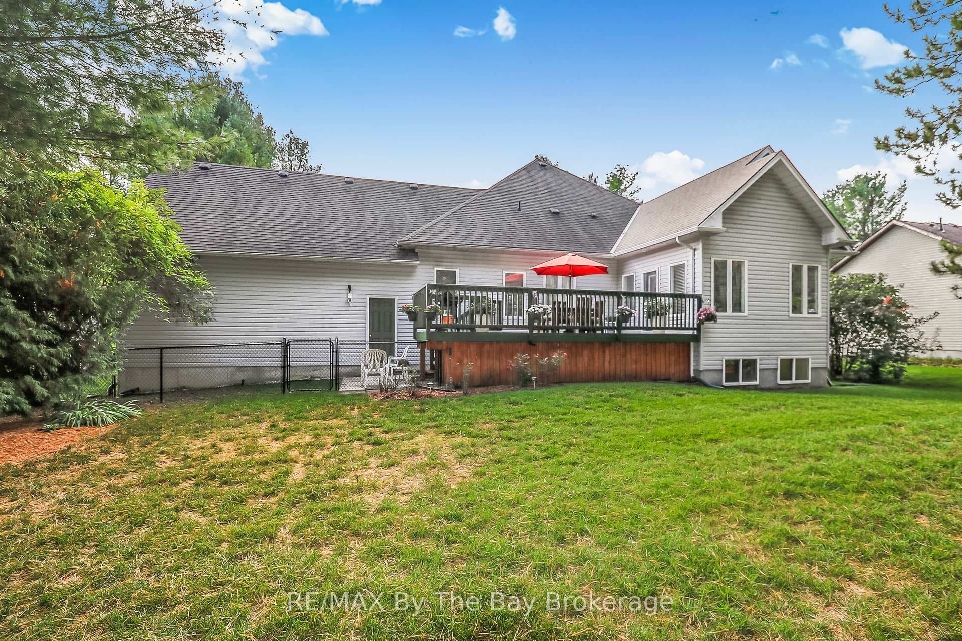 60 Martyn Drive photo 44