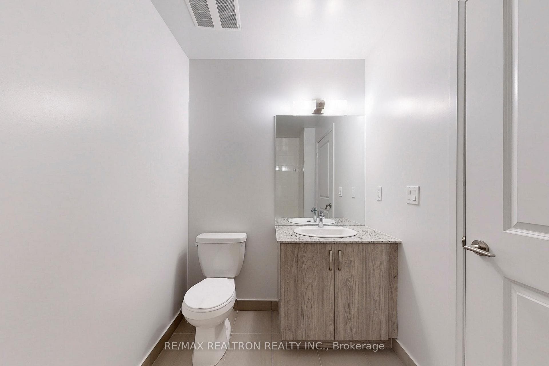 10 Meadowglen Place Unit 703 photo 30