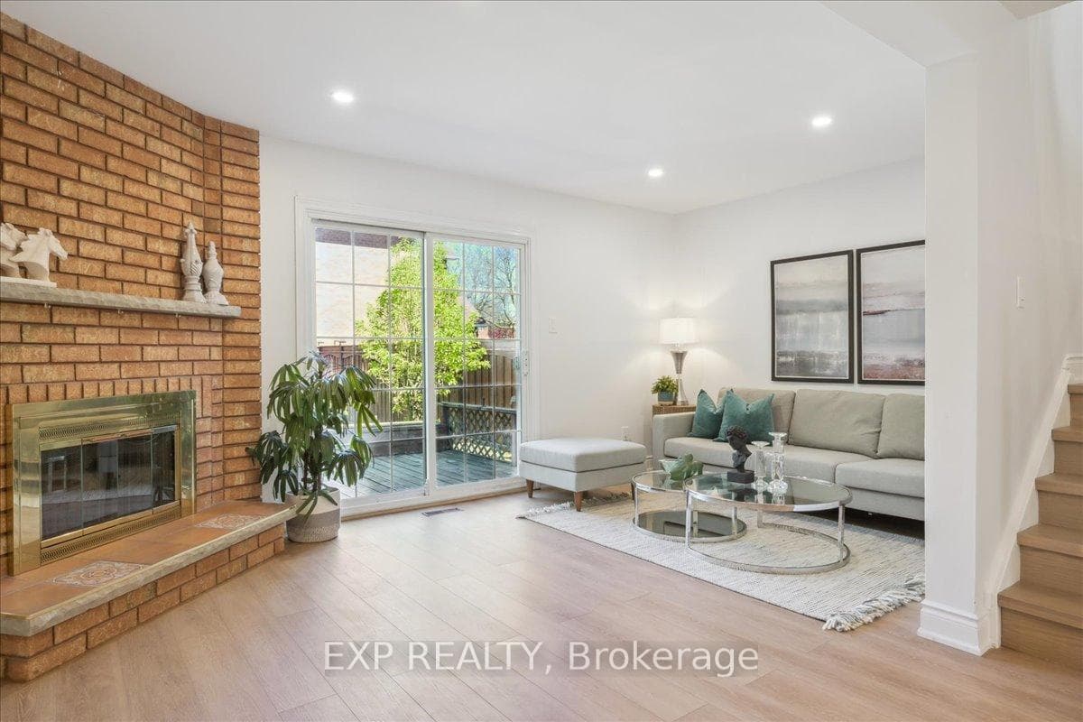 365 Tailfeather Crescent Unit 30 photo 20