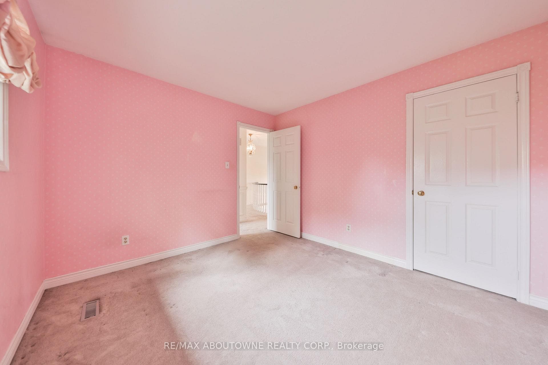 2044 Grand Boulevard photo 30