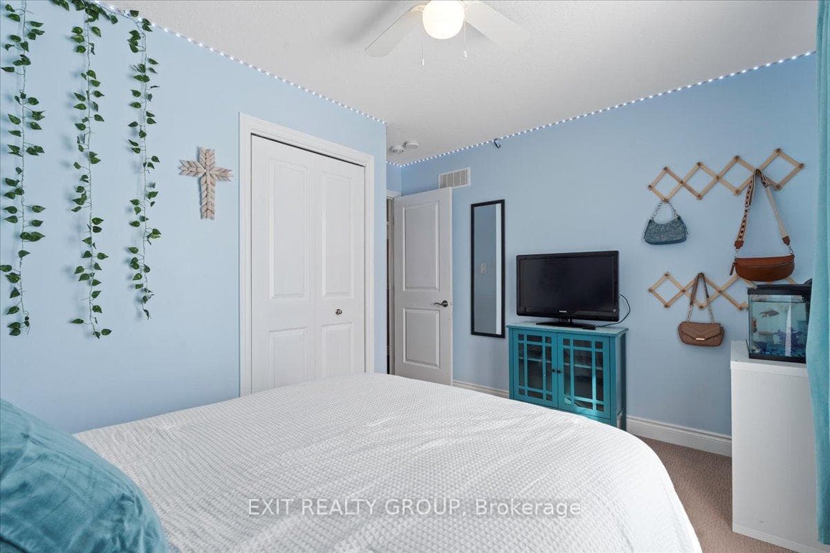 40 Kawartha Court photo 22