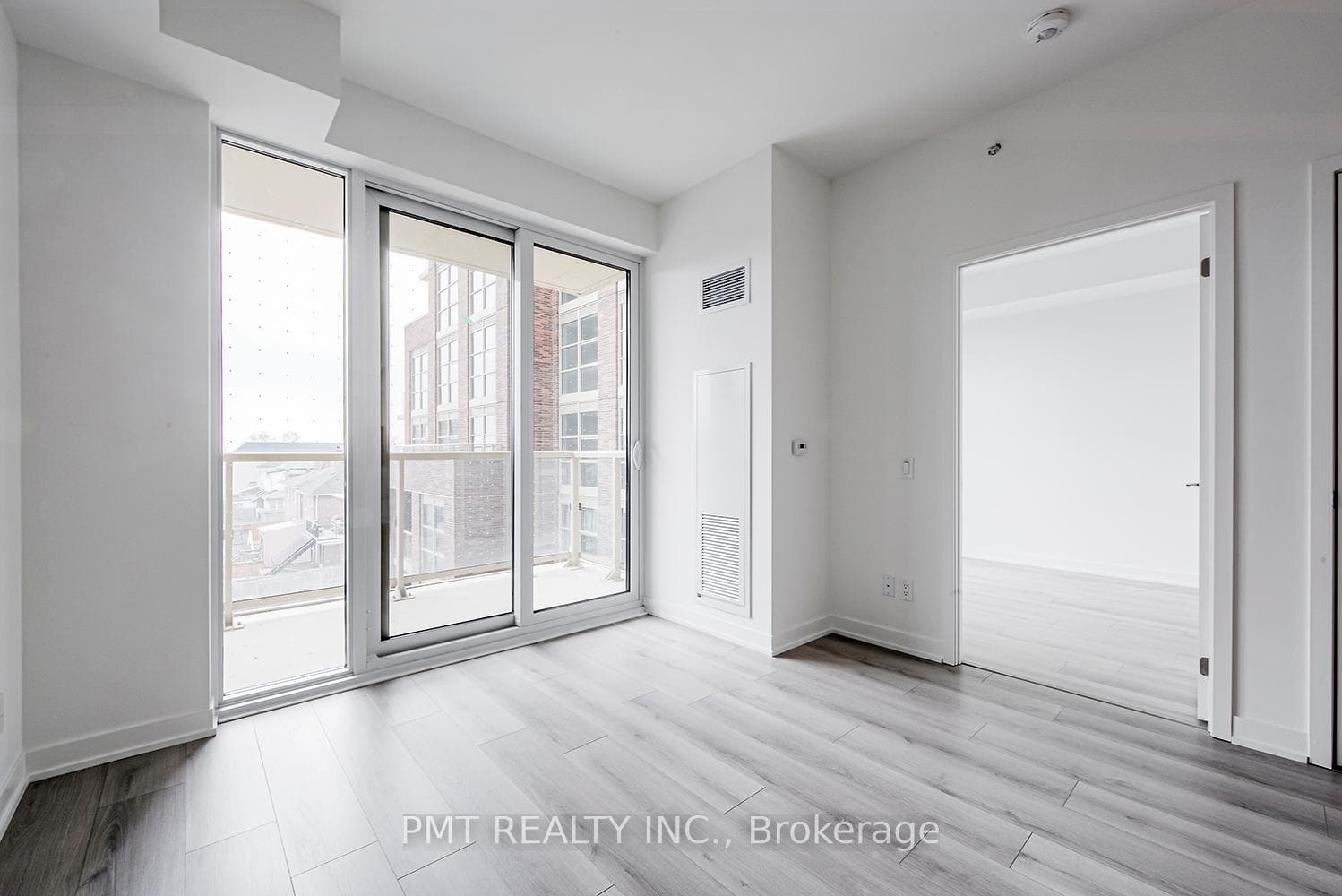 1787 St. Clair Avenue Unit 403 photo 13