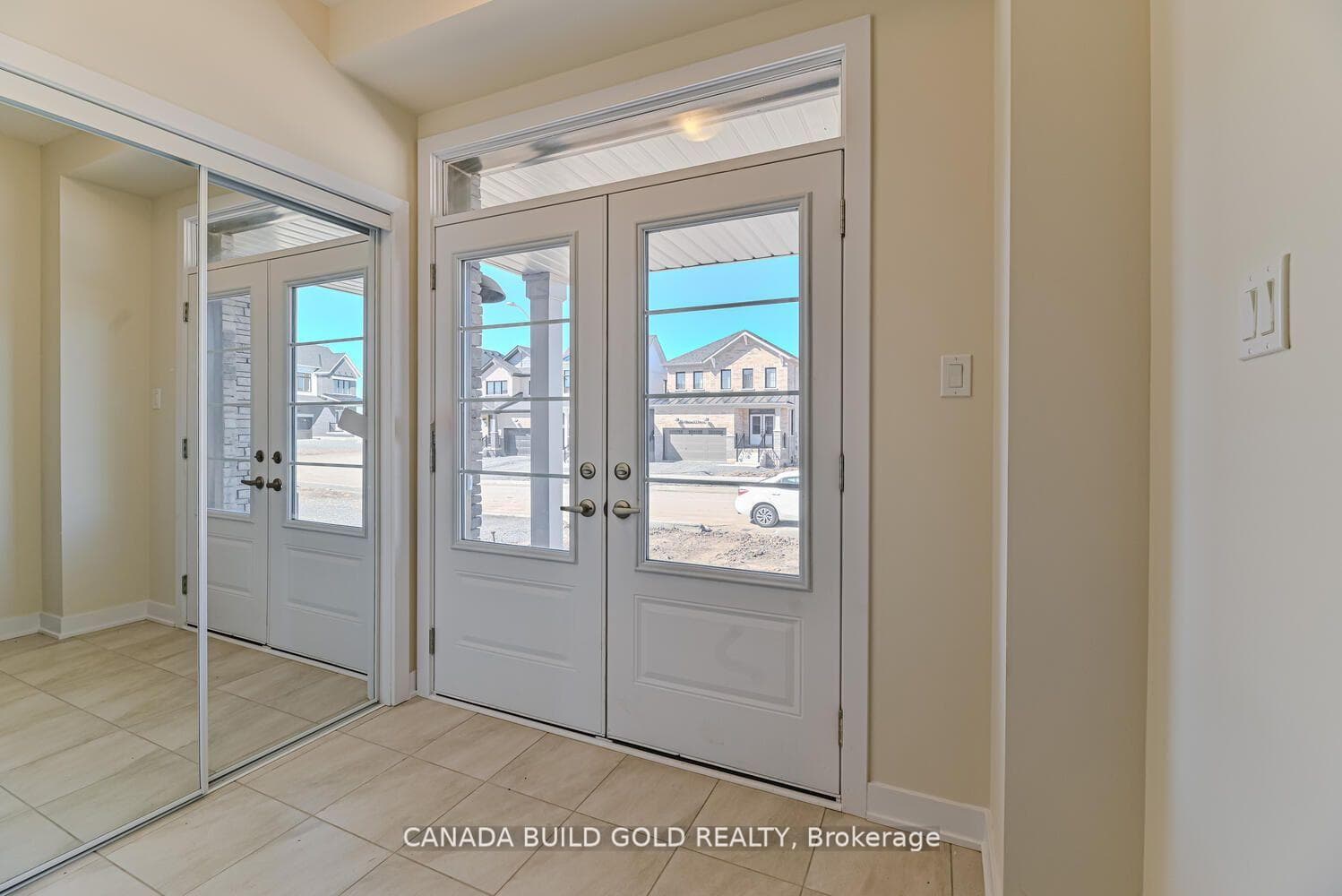61 Starboard Crescent photo 5