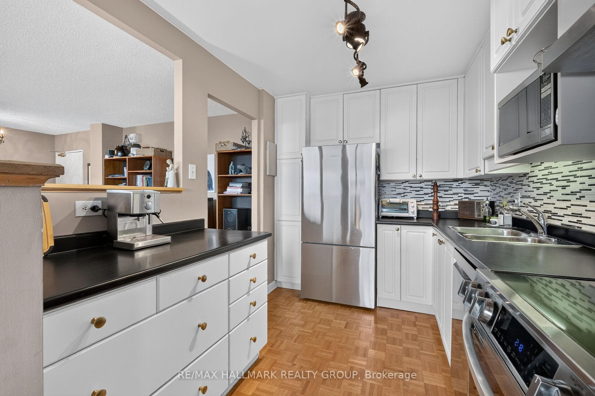 265 Poulin Avenue Unit 1608 photo 17