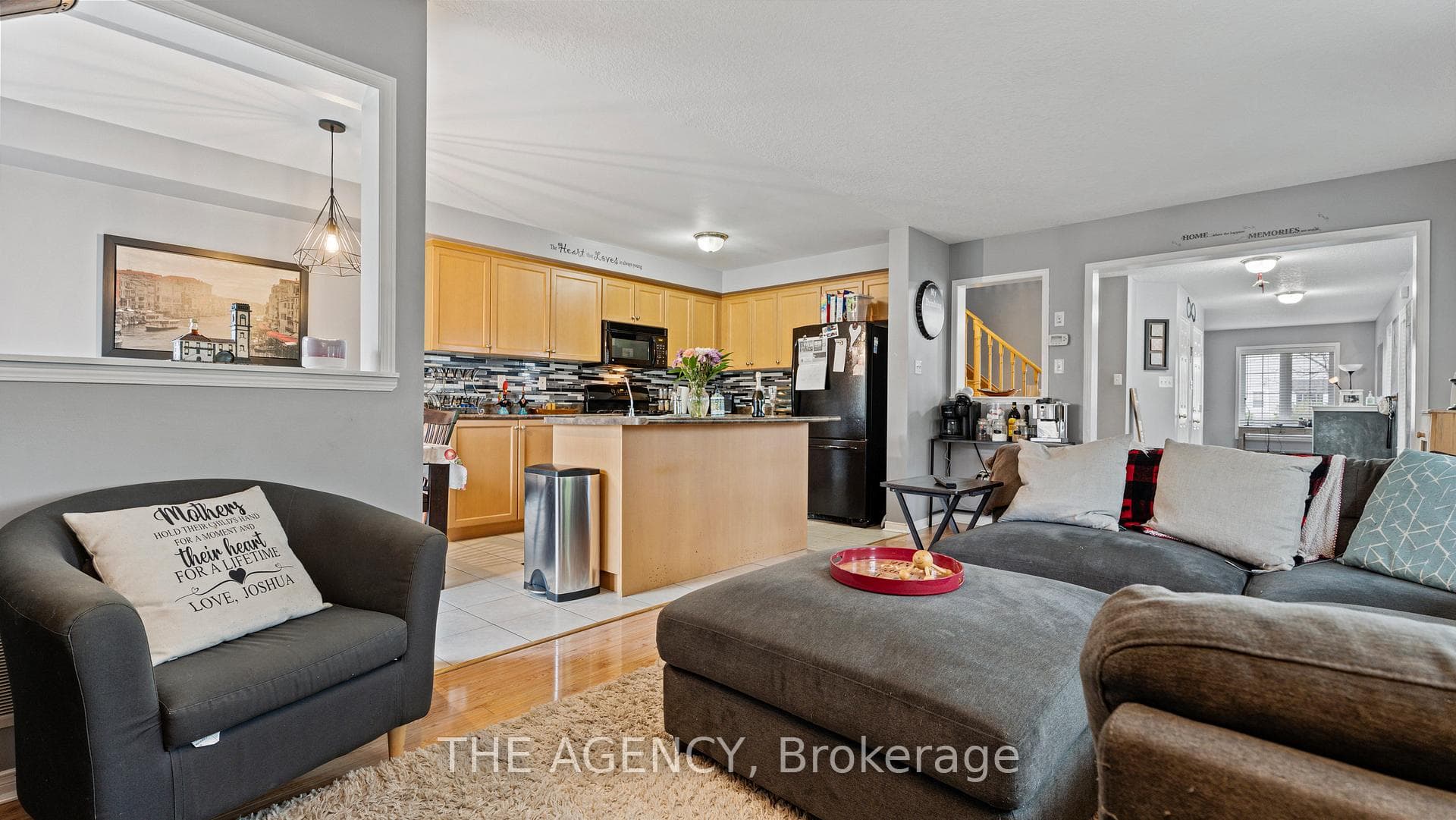 74 Duncan Avenue photo 11