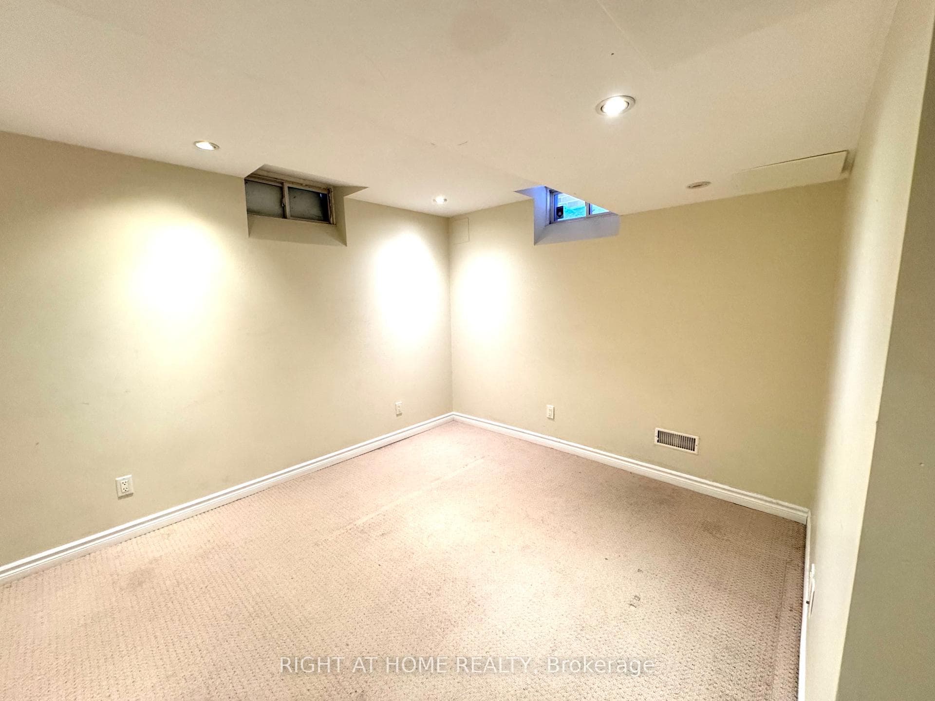 1345 Goldhawk Trail photo 25