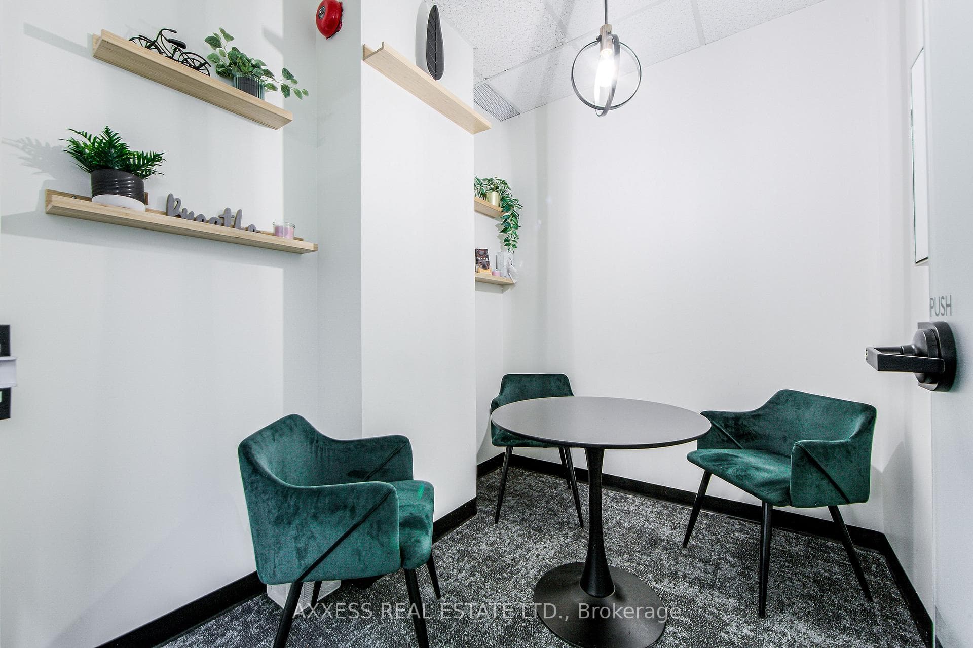 30 Eglinton Avenue Unit 400 photo 24