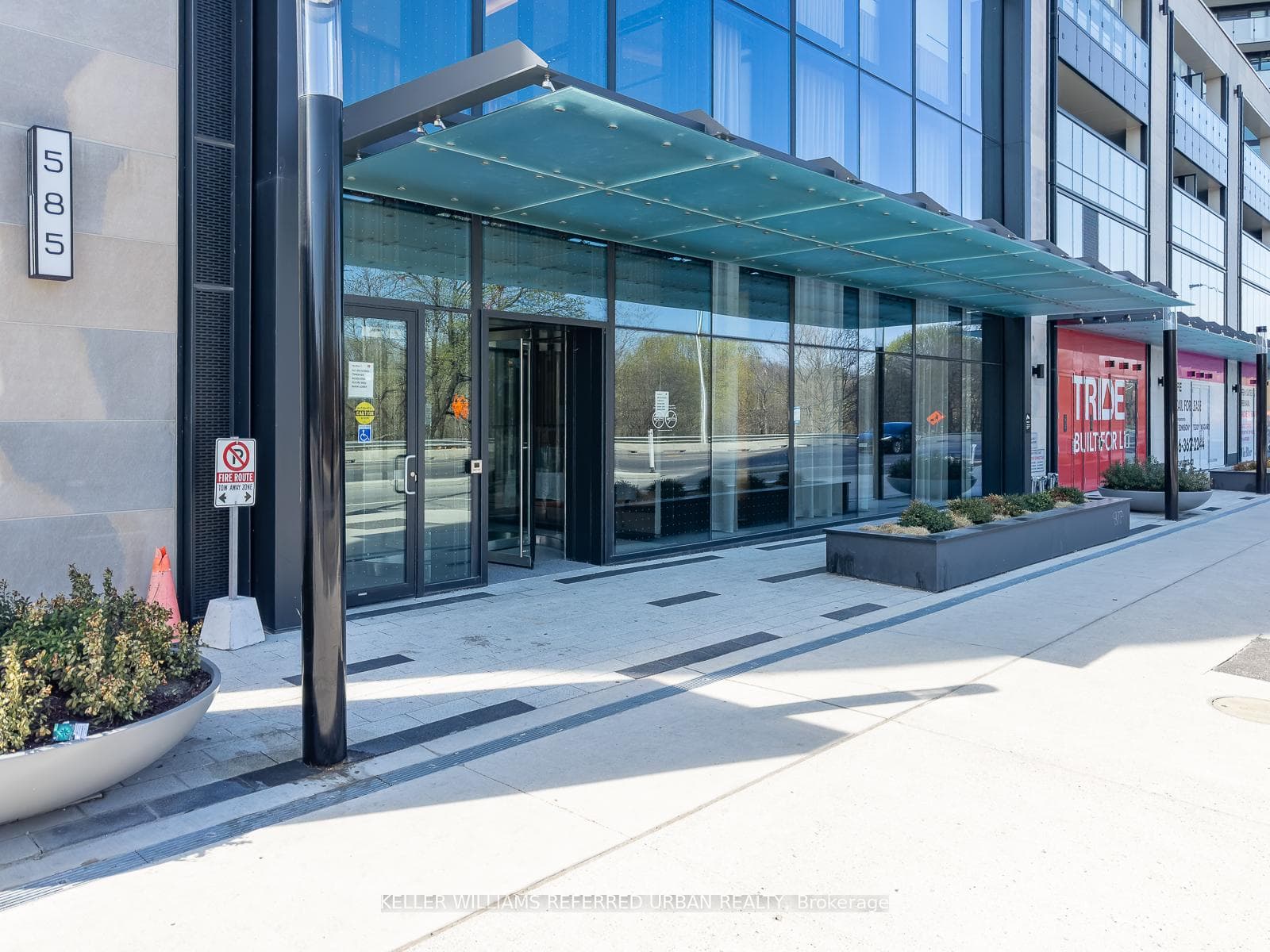 585 Bloor Street Unit 4118 photo 30
