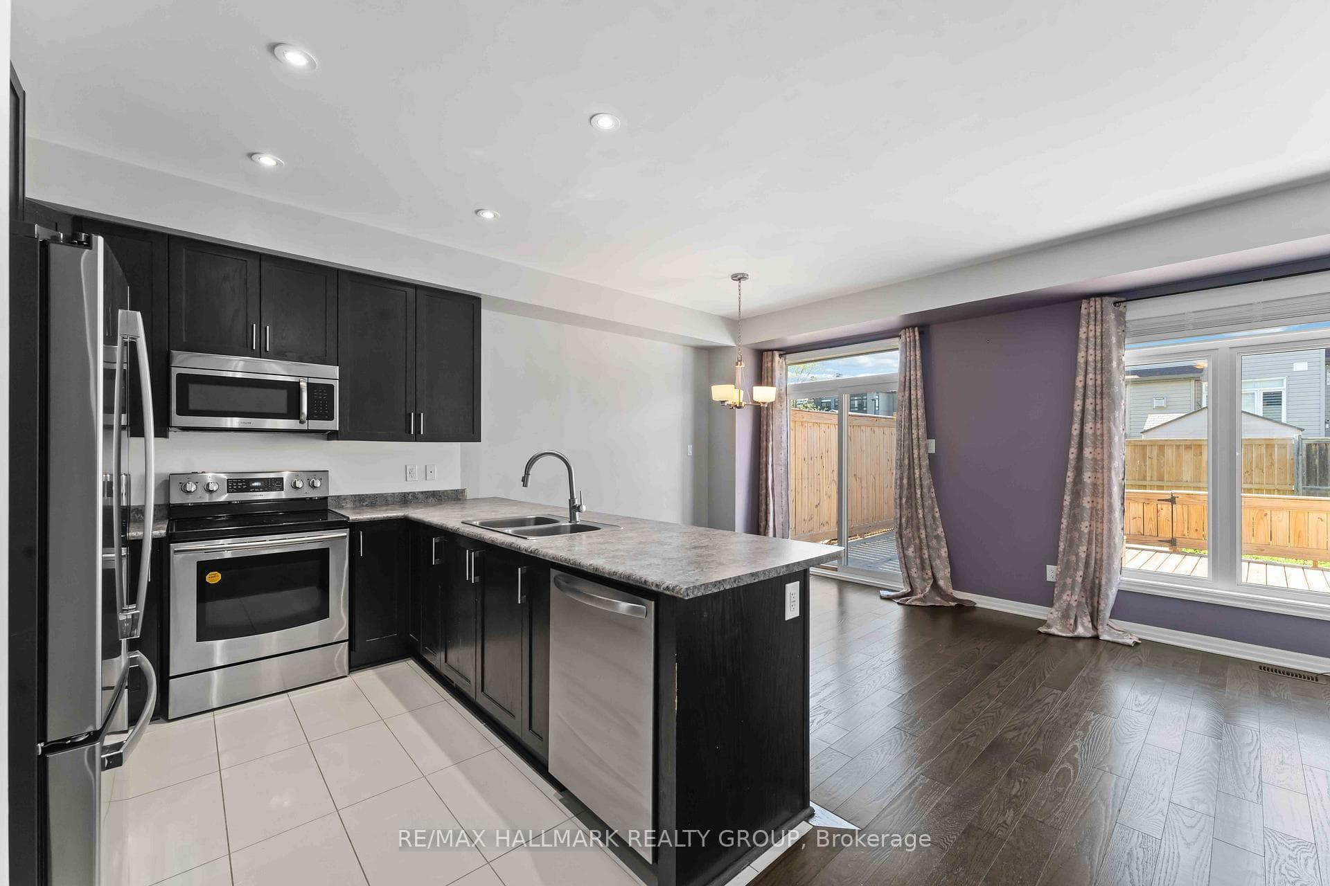 900 Littlerock Street photo 5