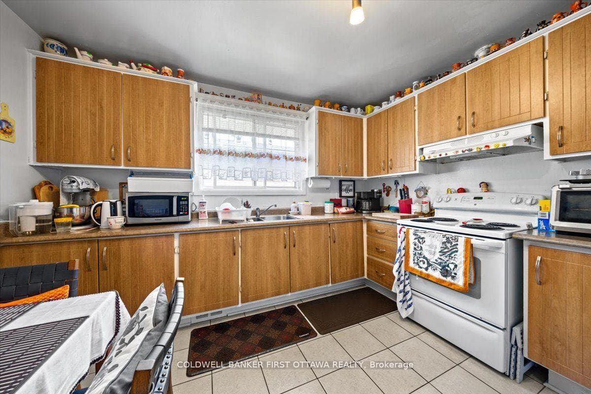 902 Watson Street photo 7