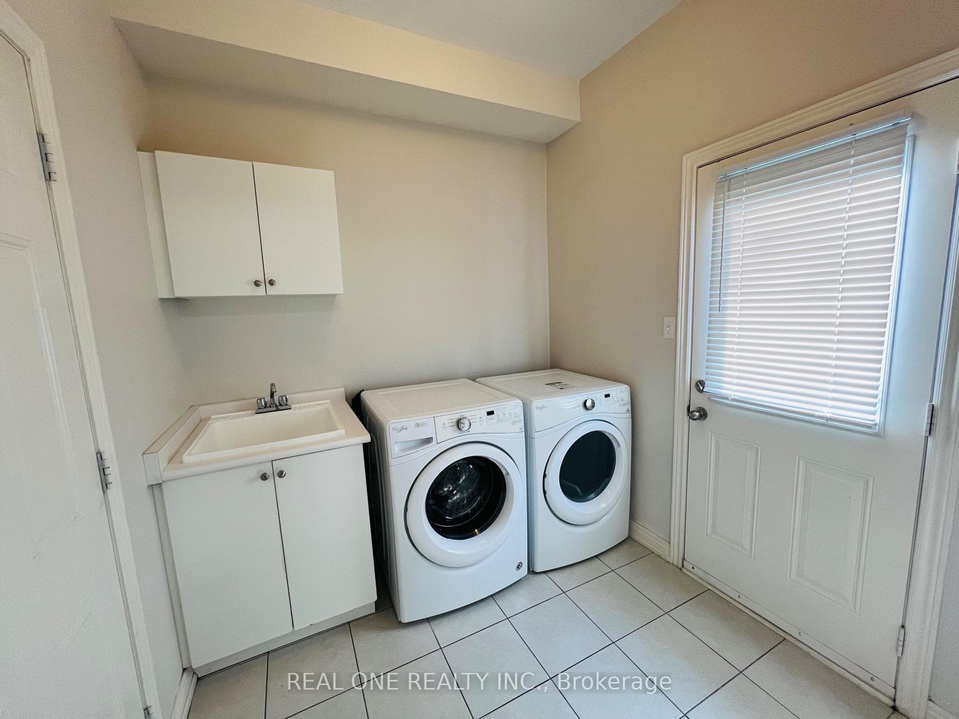 83 Roy Grove Way photo 7