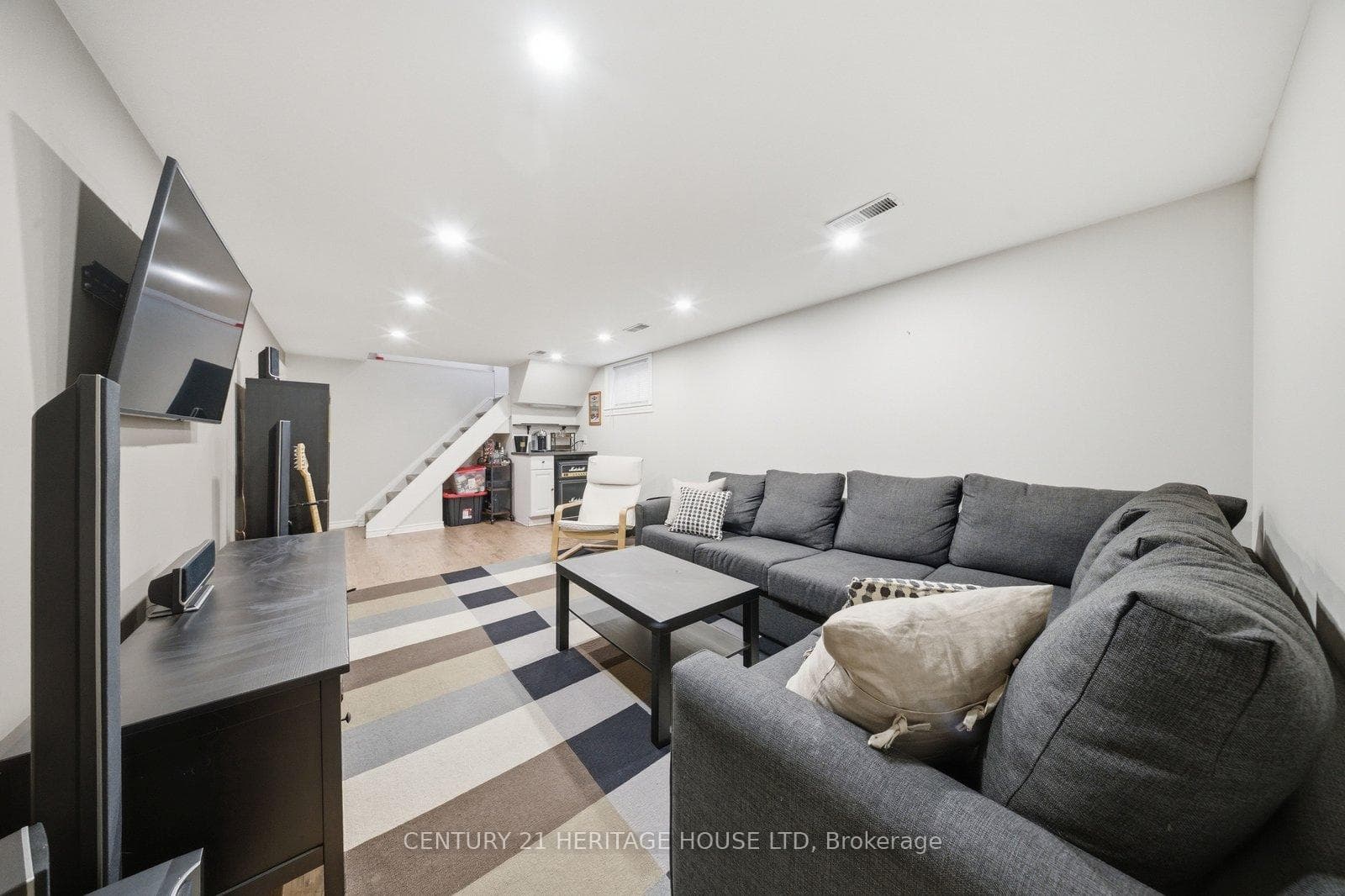 455 St Paul Avenue photo 20