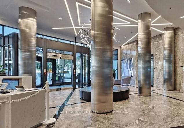 Front Lobby/Concierge