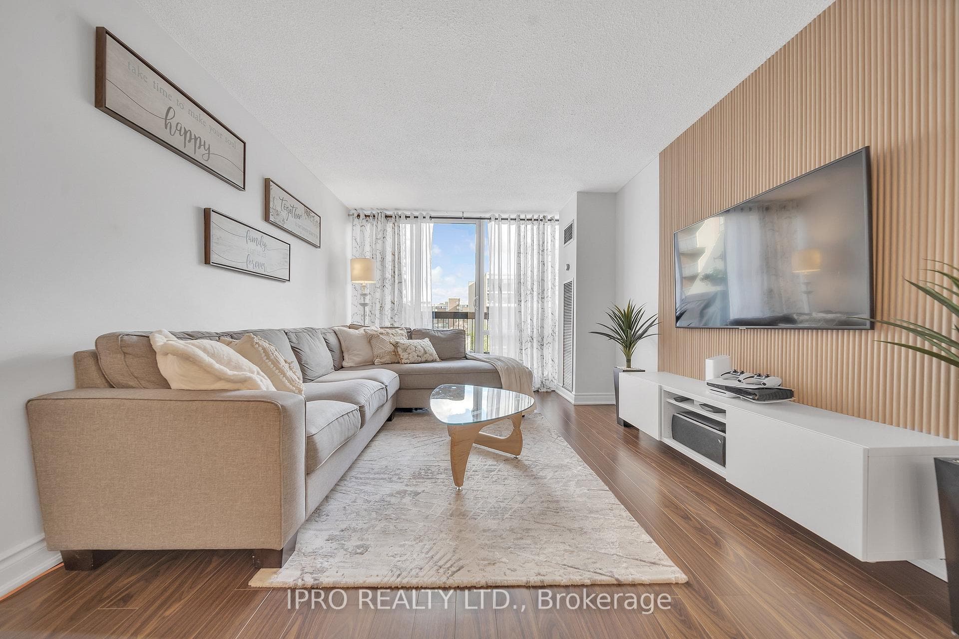 366 The East Mall N/A Unit 217 photo 13