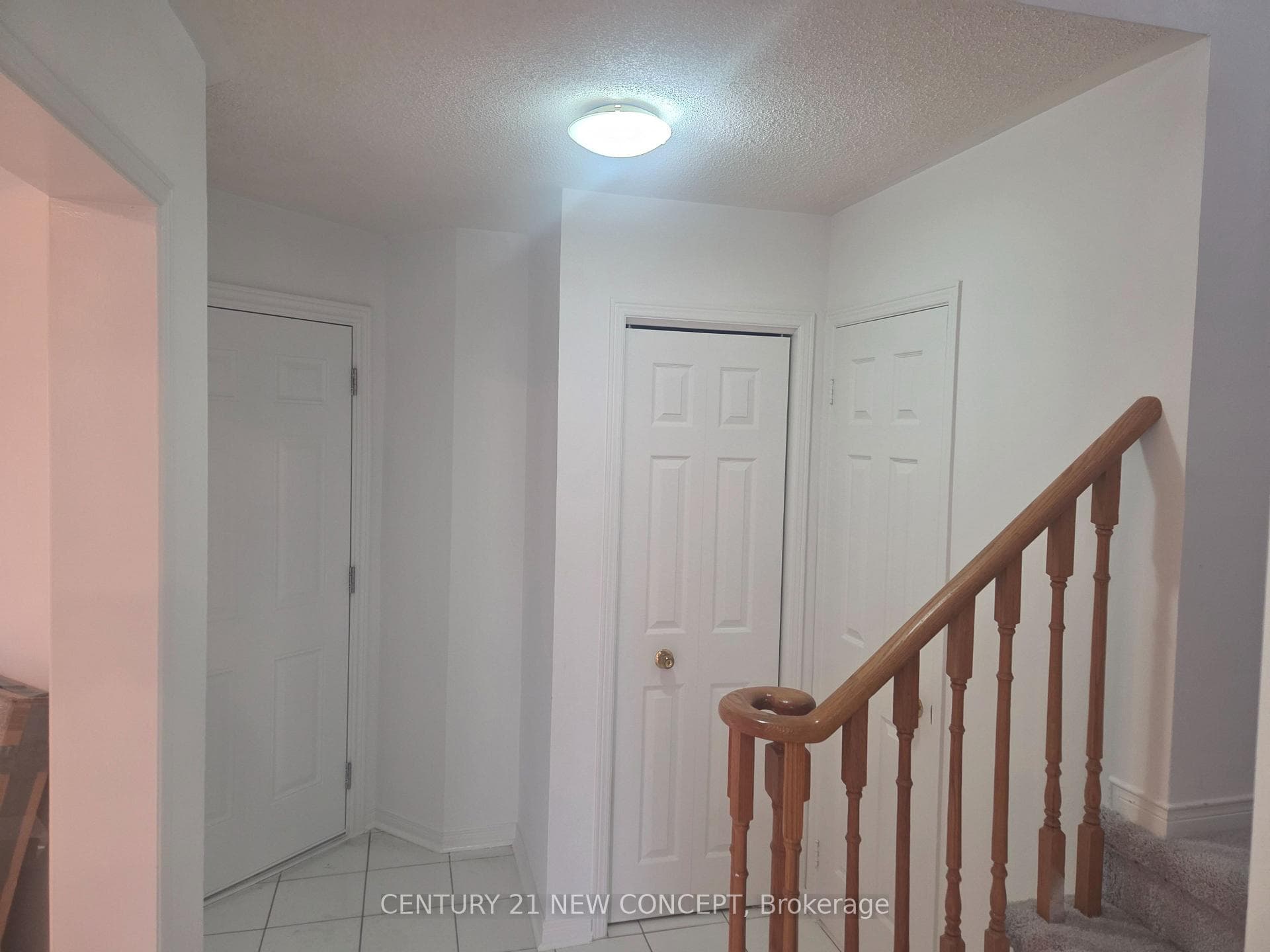 74 Dunsmore Crescent photo 12