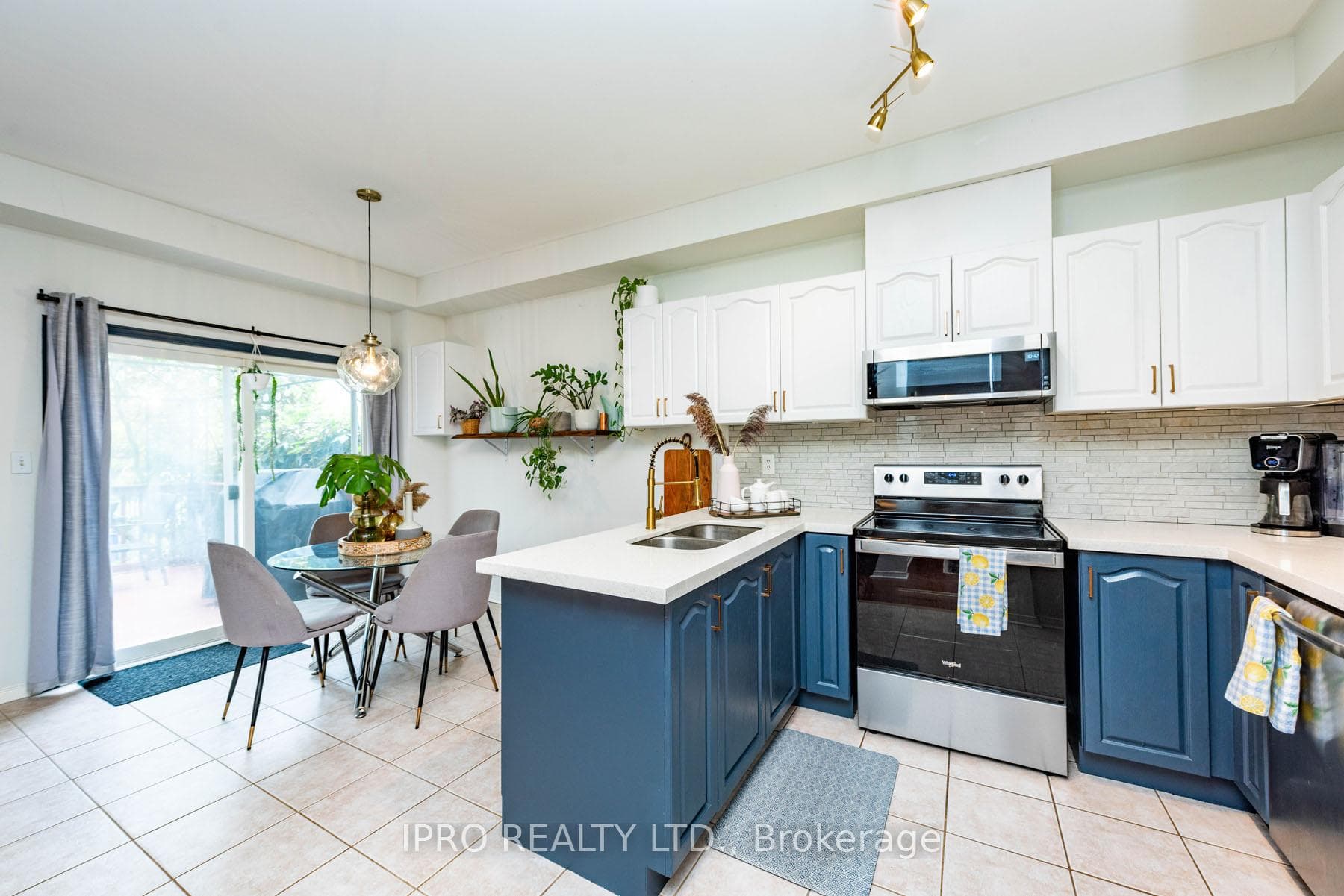 3175 Bentley Drive photo 10