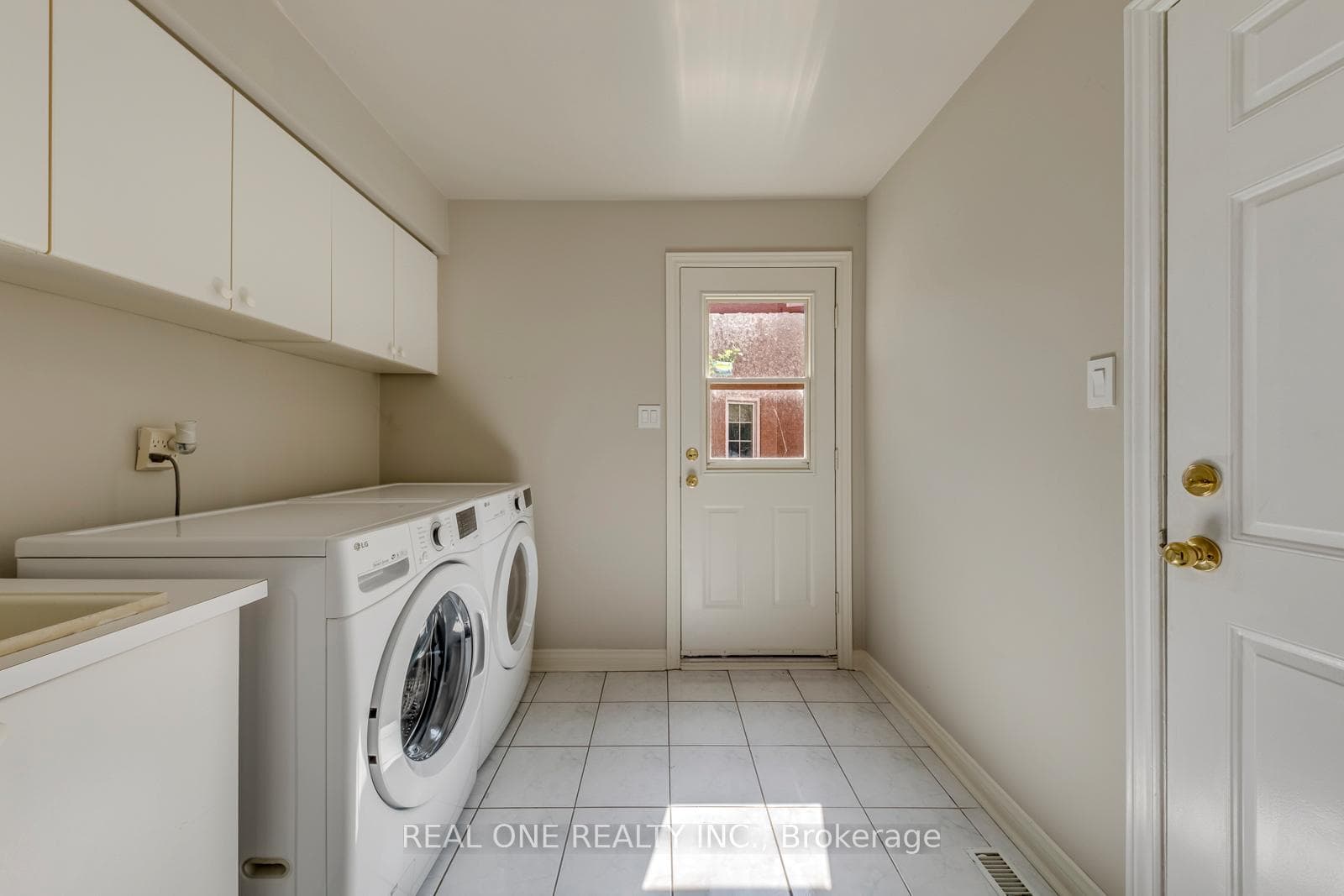 1443 Bayshire Drive photo 21