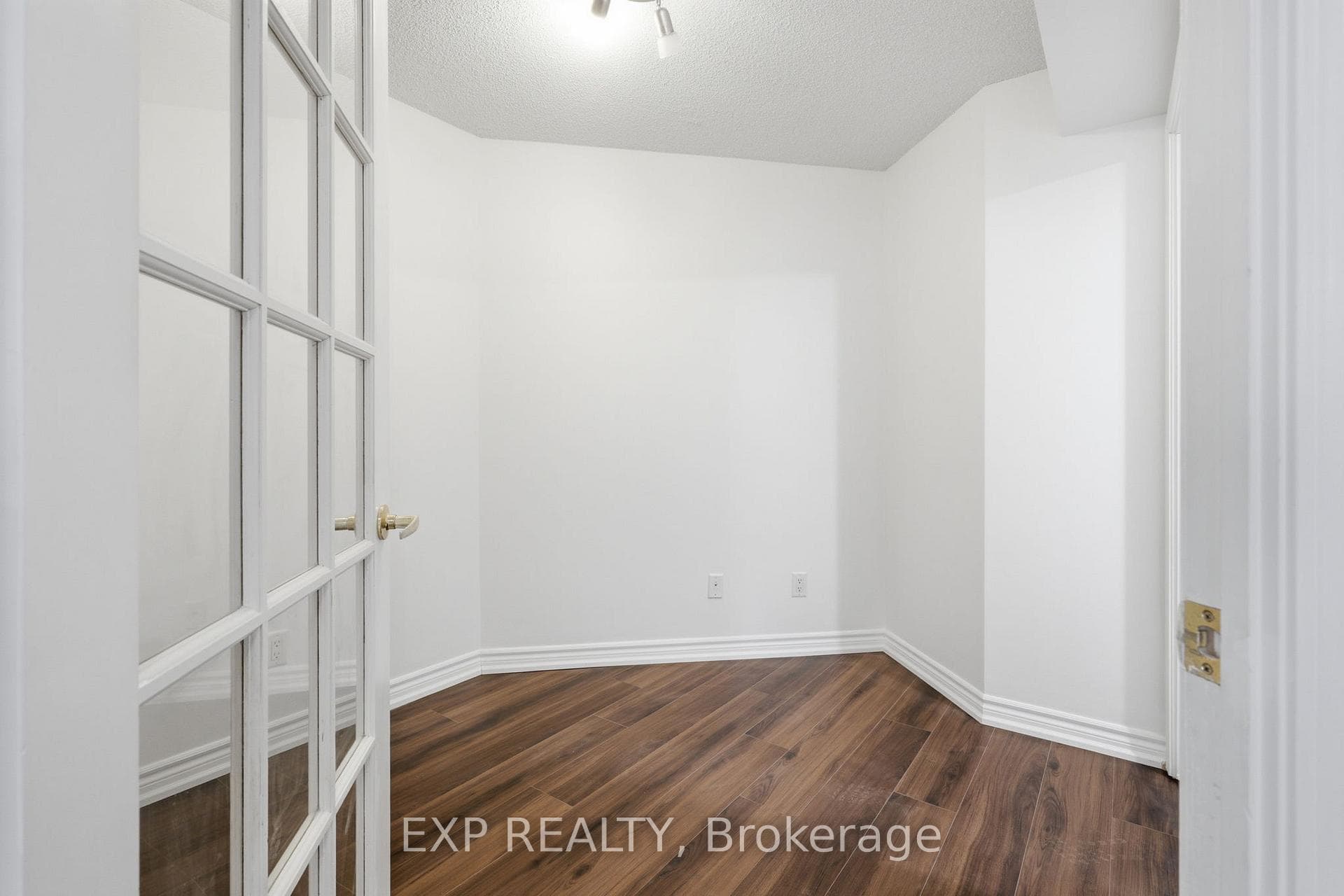 25 Kingsbridge Garden Circle Unit 2120 photo 19