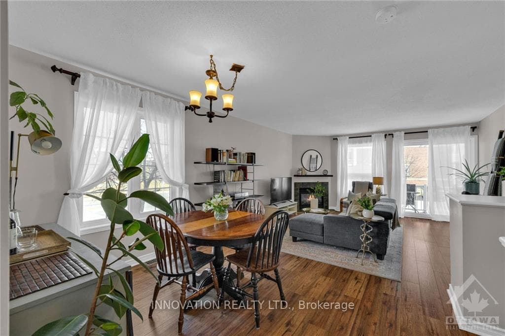 840 LONGFIELDS Drive photo 5