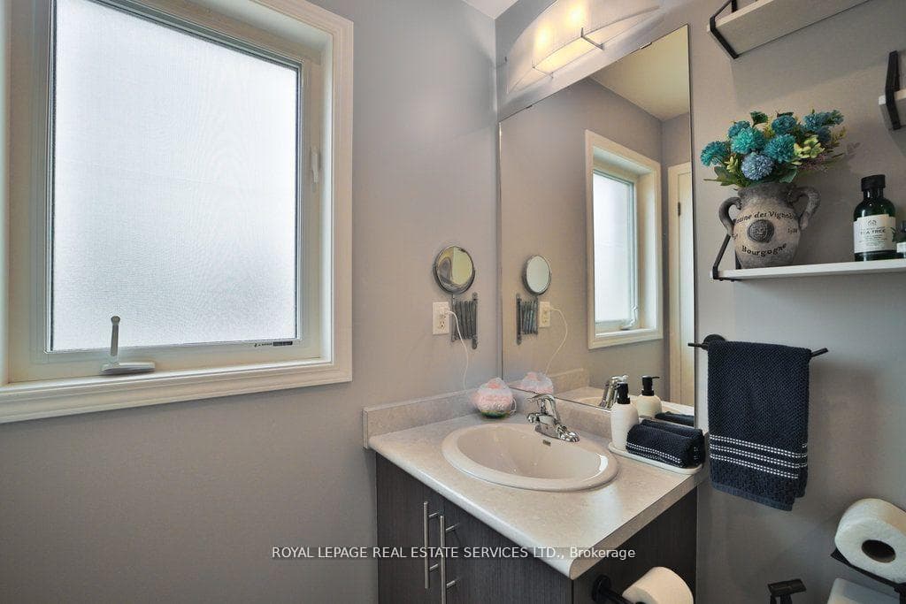 15 Mcallistar Drive photo 24
