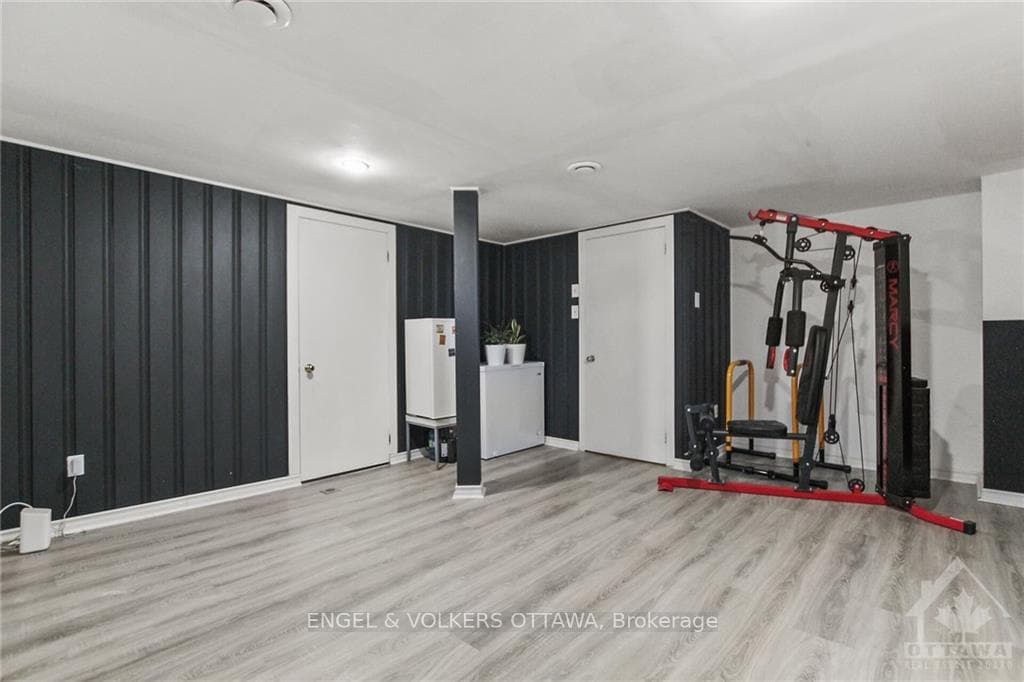 63 MALVERN Drive photo 24