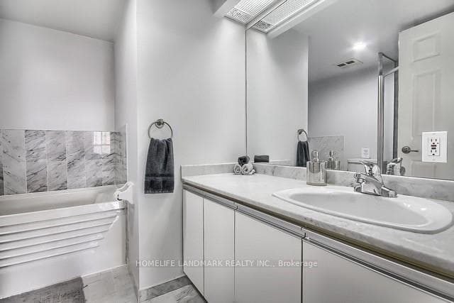 5 Concorde Place Unit 702 photo 6