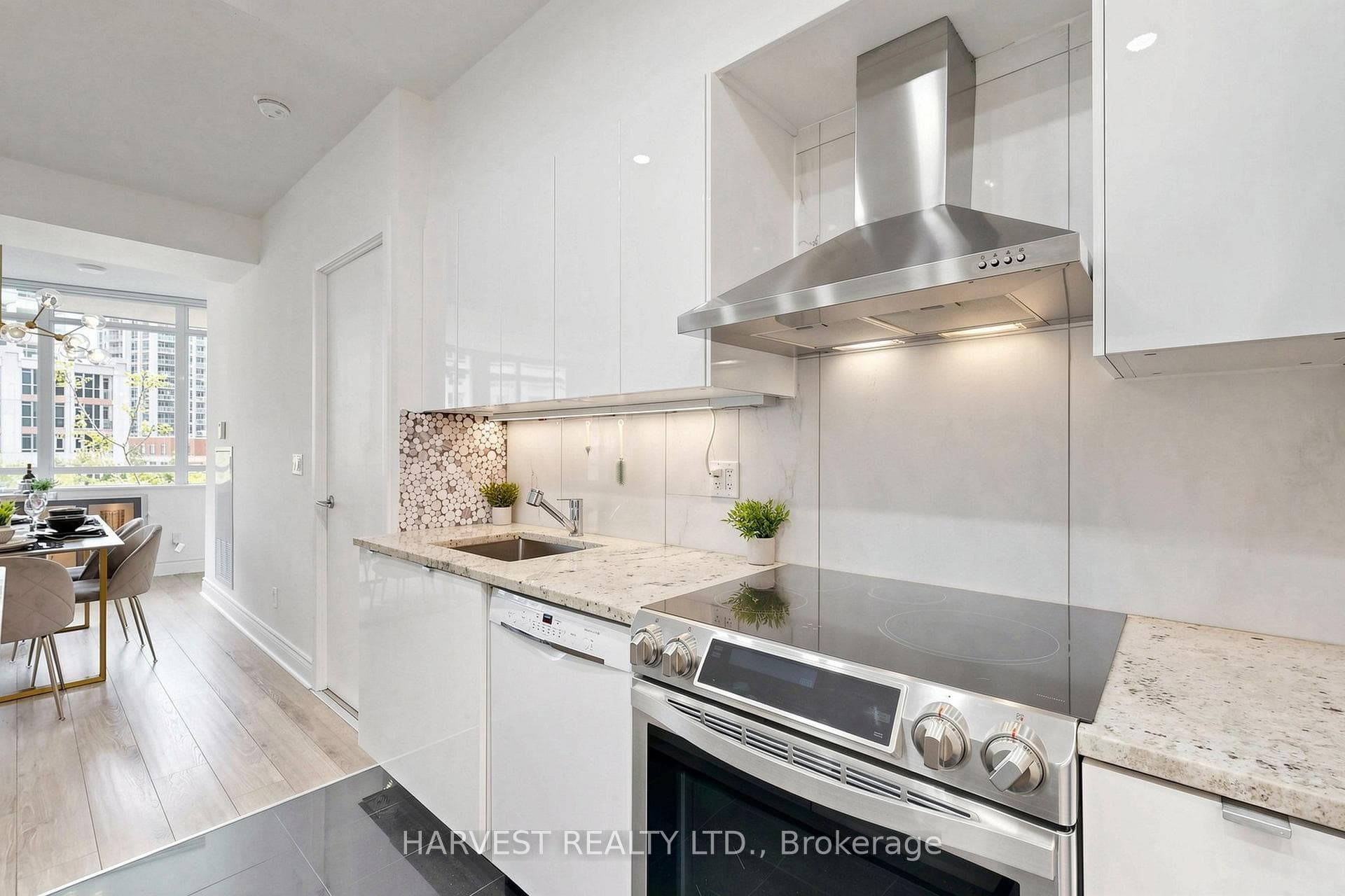 209 Fort York Boulevard Unit 380 photo 7