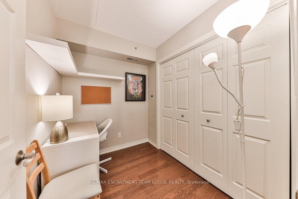 4005 Kilmer Drive Unit 206 photo 18