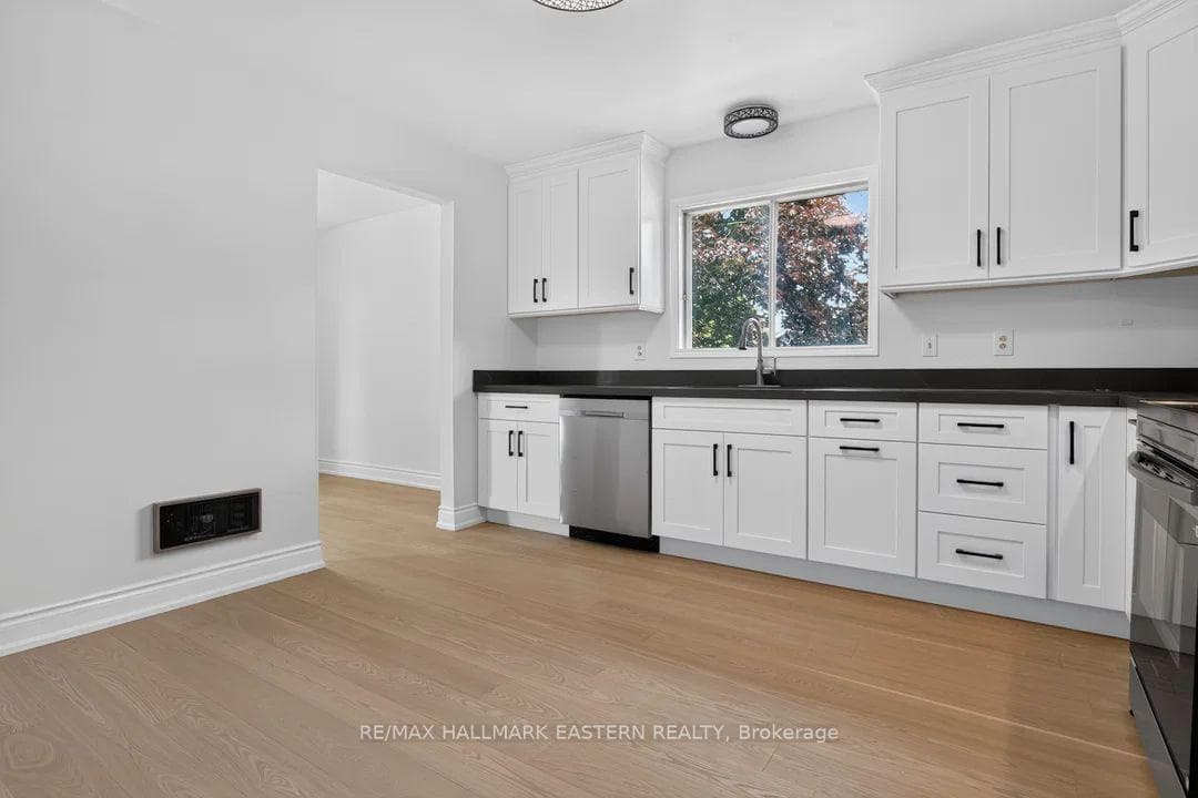 257 White Street photo 8