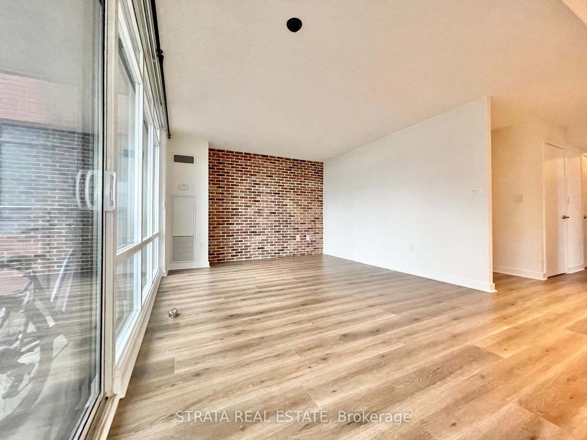 4K Spadina Avenue Unit 920 photo 4