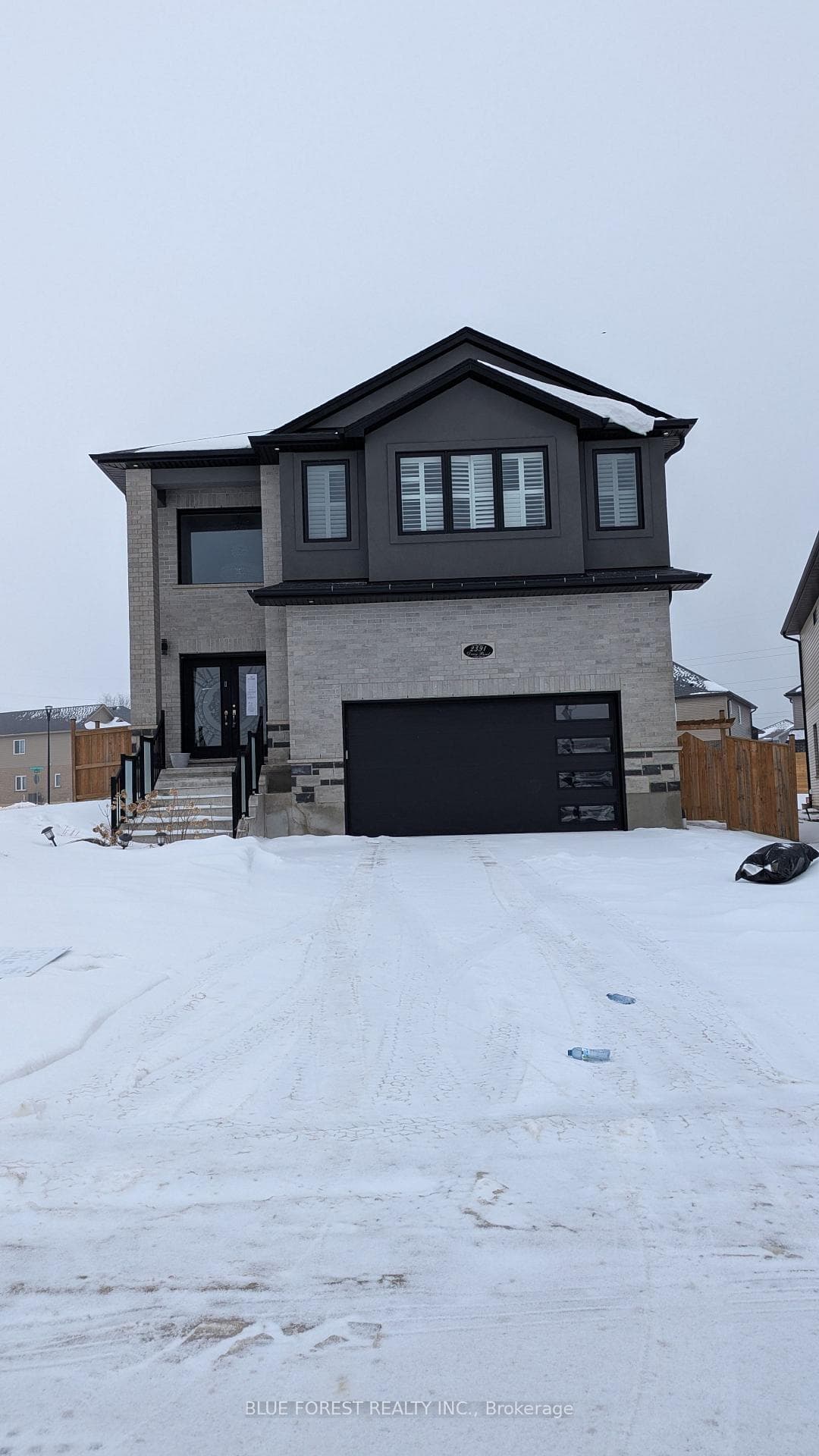 2391 Daisy Bend photo 1