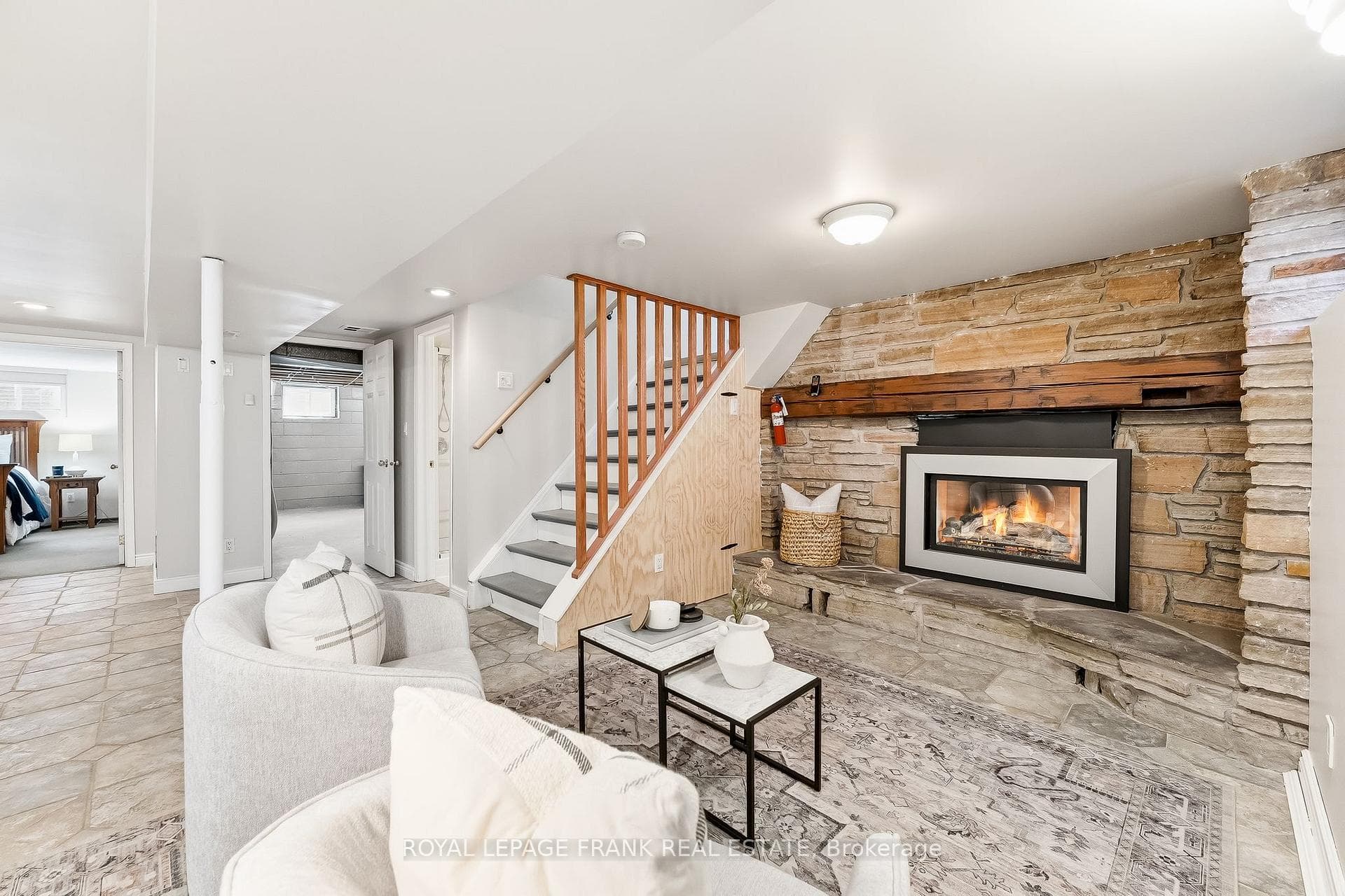 1212 Valley Drive photo 27