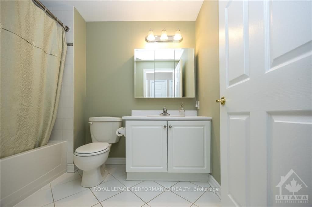 136 DARLINGTON Unit 1006 photo 22