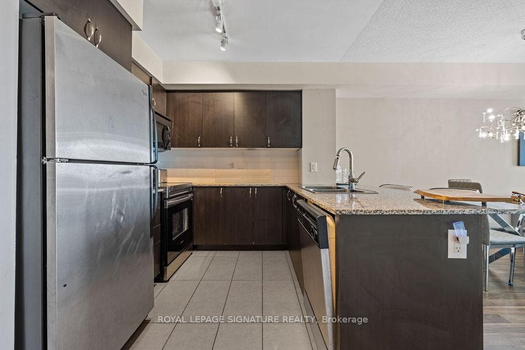1235 Bayly Street Unit 914 photo 3