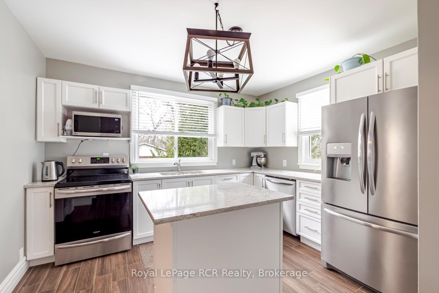 662 7th Avenue photo 12