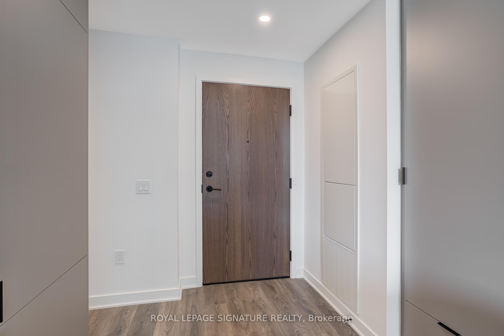 55 Charles Street Unit 1002 photo 3
