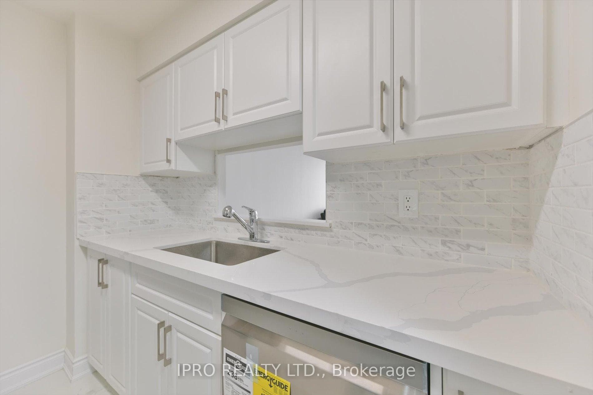 21 Overlea Boulevard Unit 308 photo 14