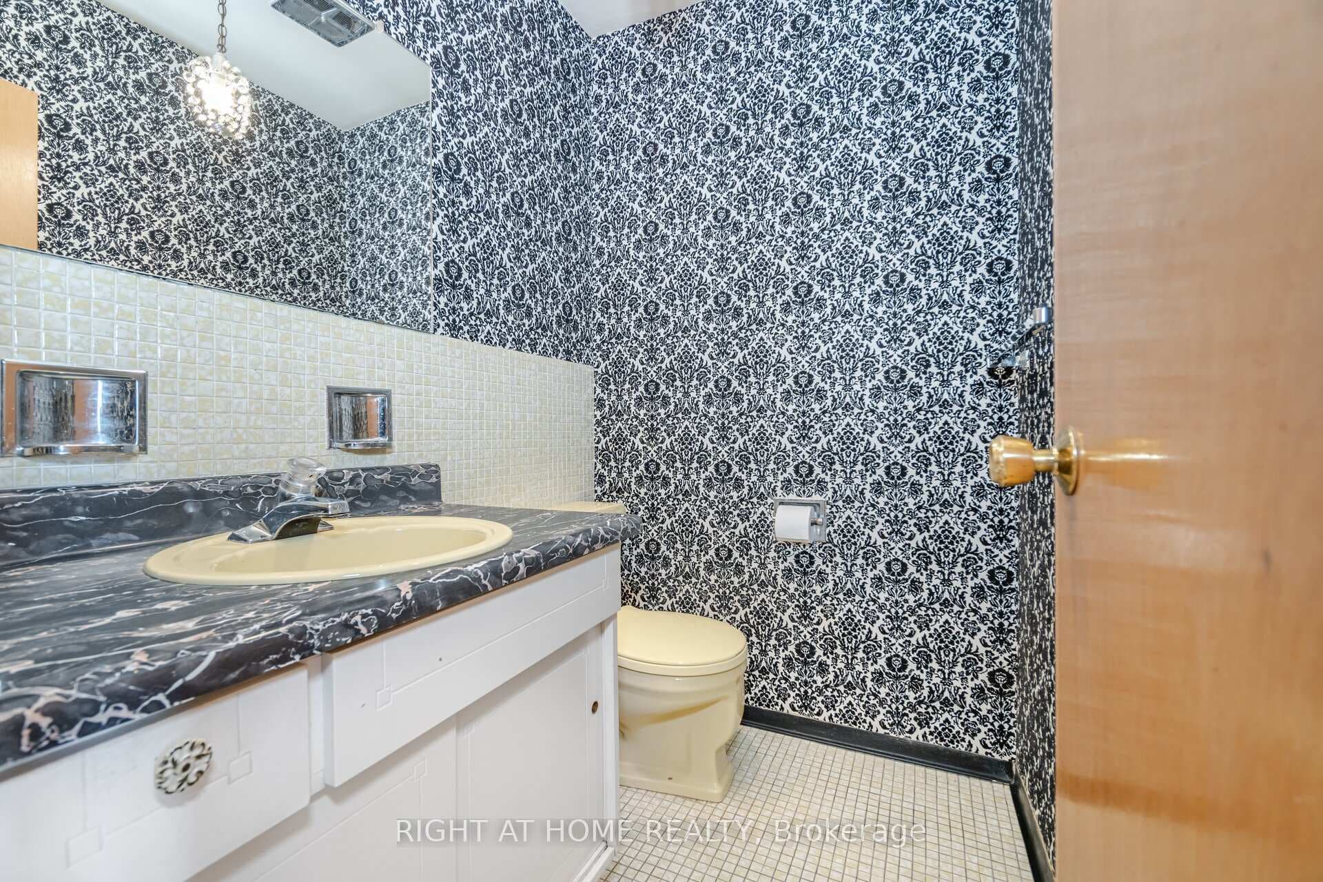 193 GILTSPUR Drive photo 16