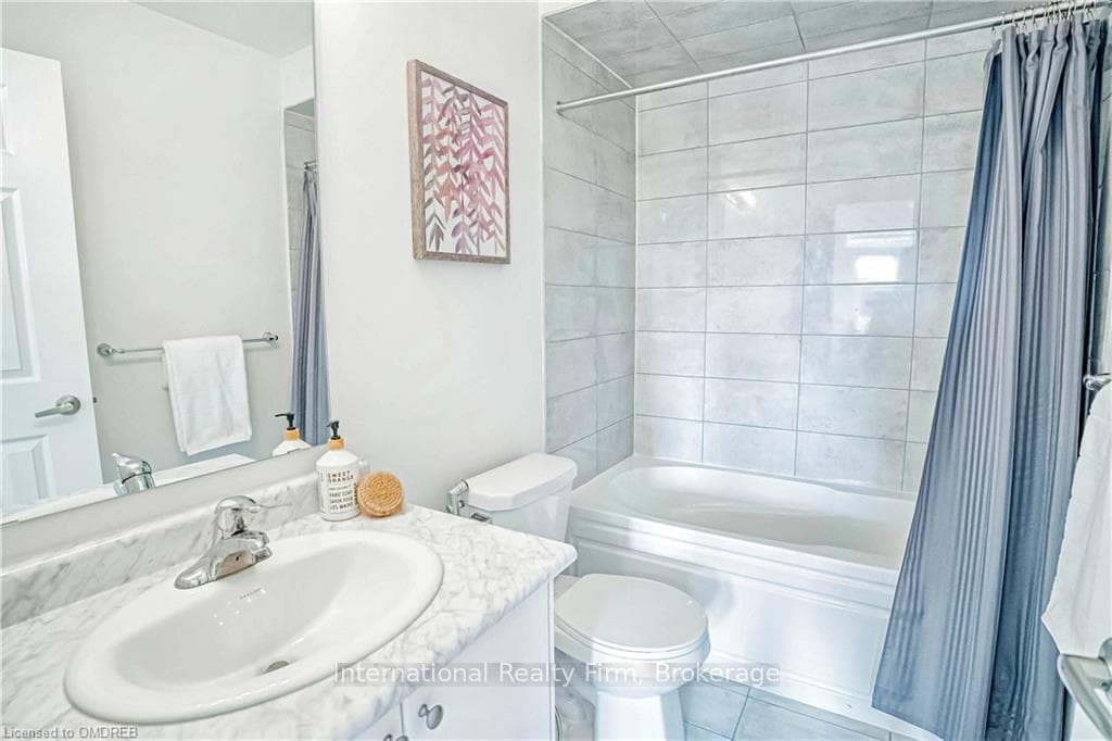 490 SILVER MAPLE Road photo 35